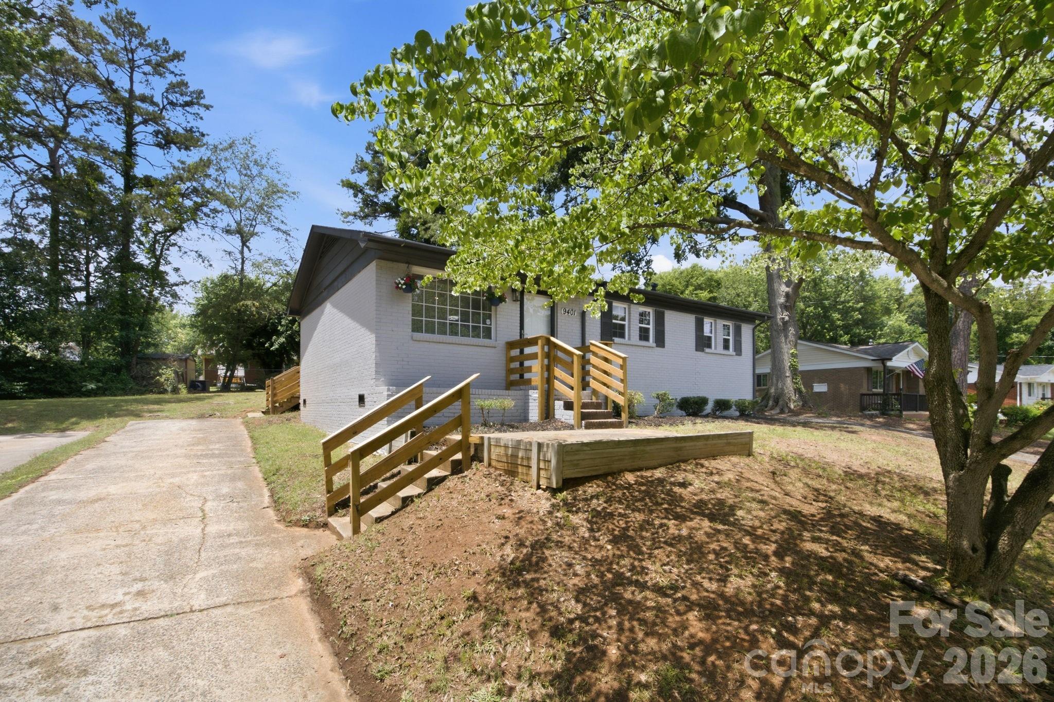 9401 Feldbank Drive — Charlotte