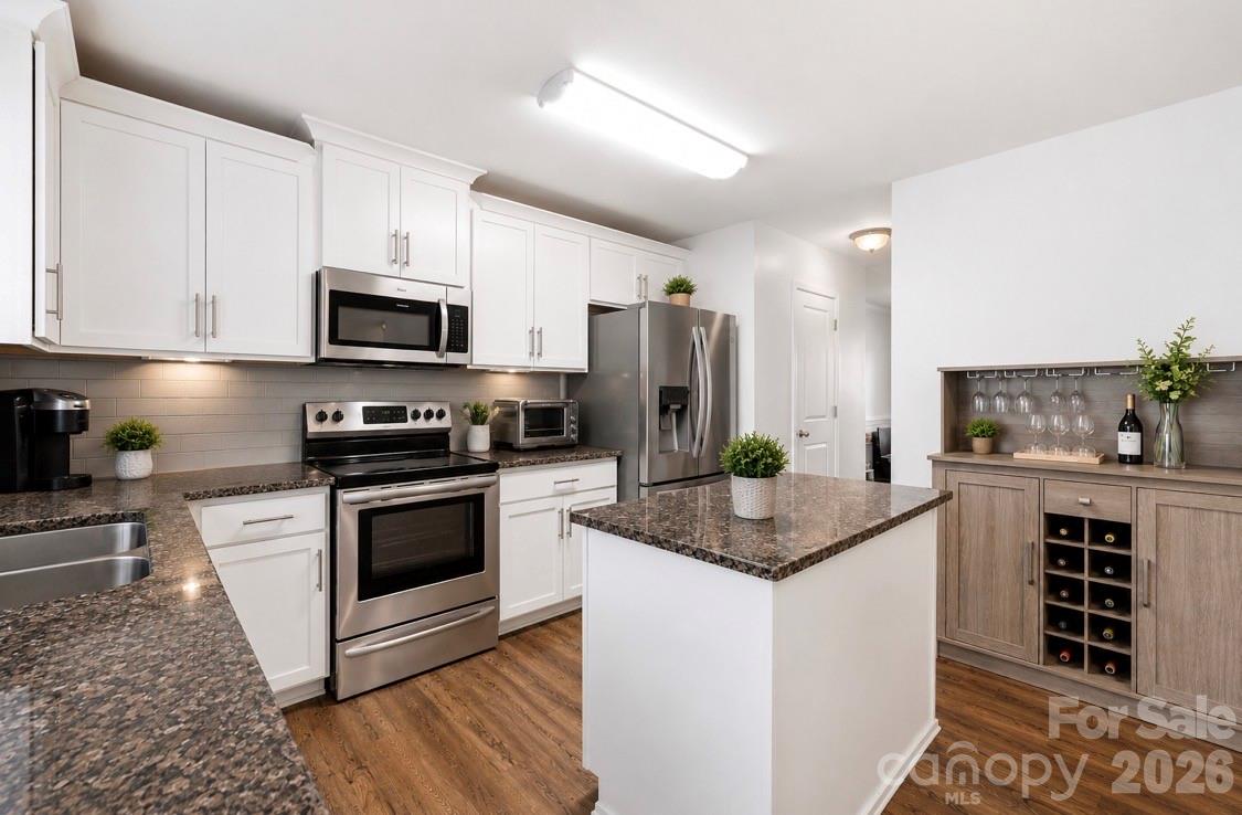8502 Mansell Court — Charlotte