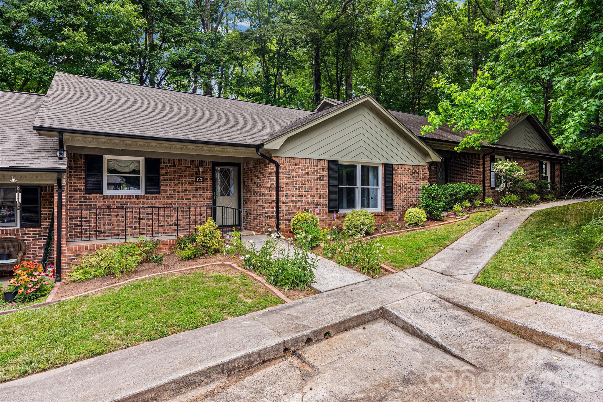 120 Ashebrook Drive — Fort Mill