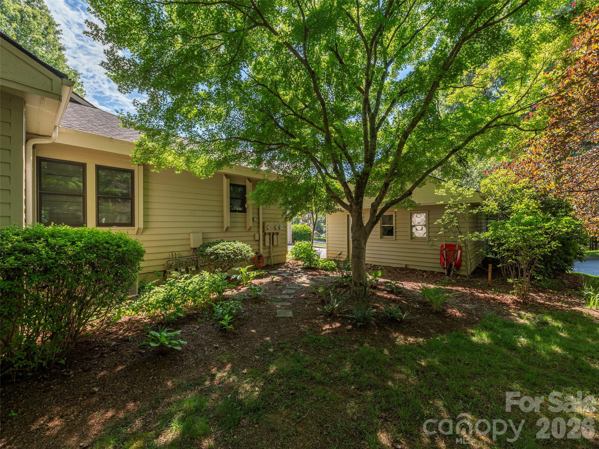 3201 Saint Augustine Place — Asheville