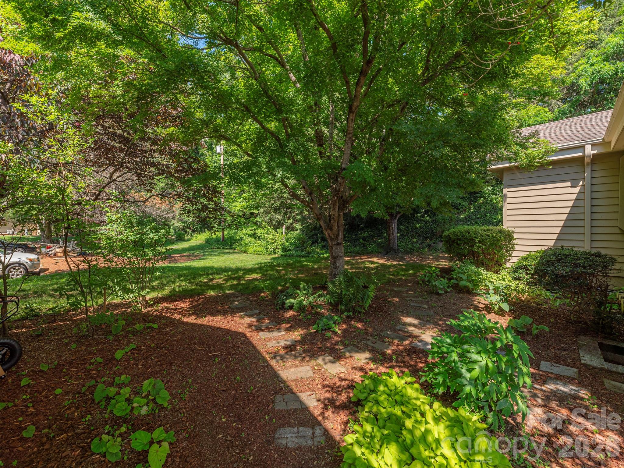 3201 Saint Augustine Place — Asheville