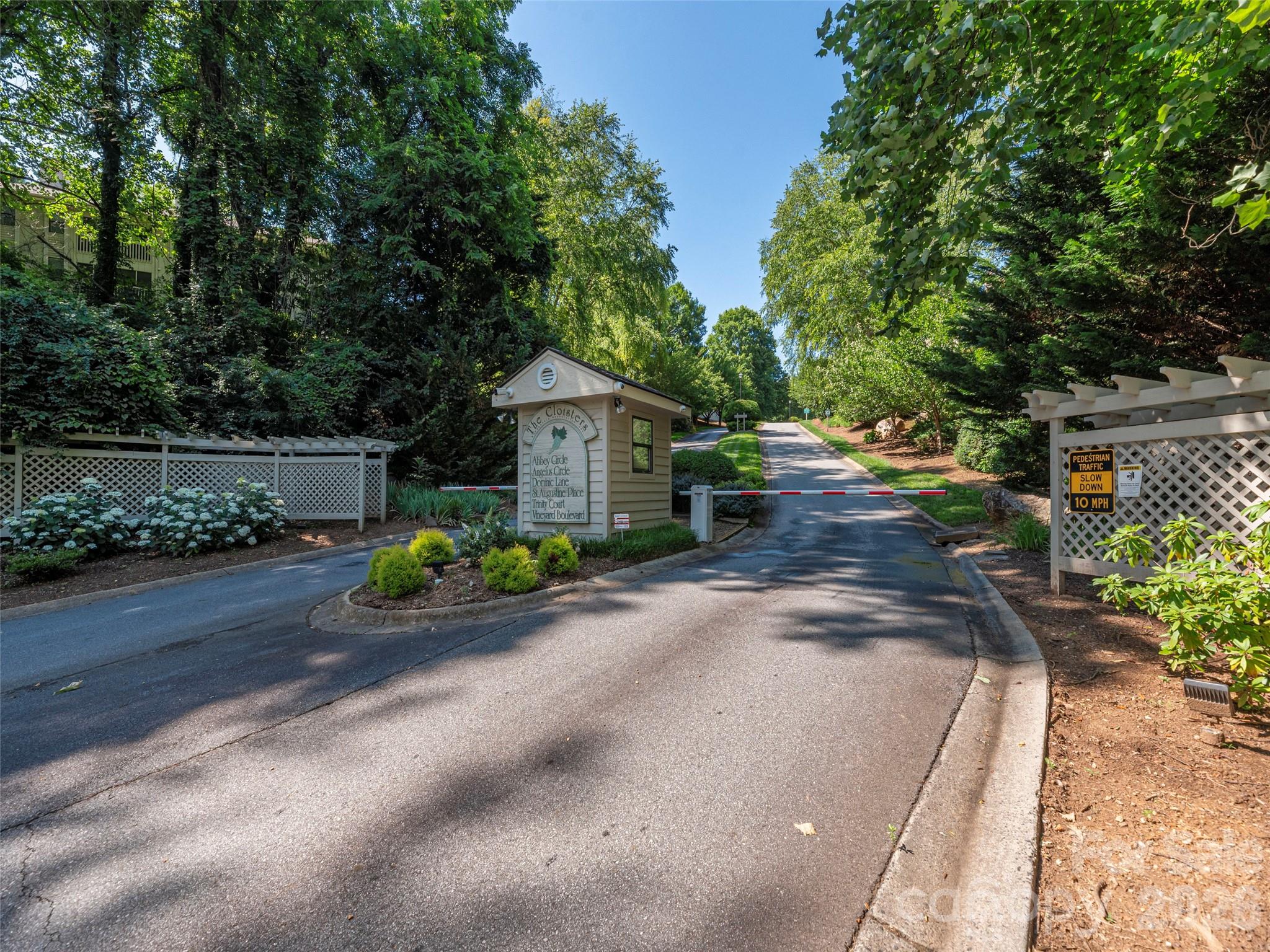 3201 Saint Augustine Place — Asheville