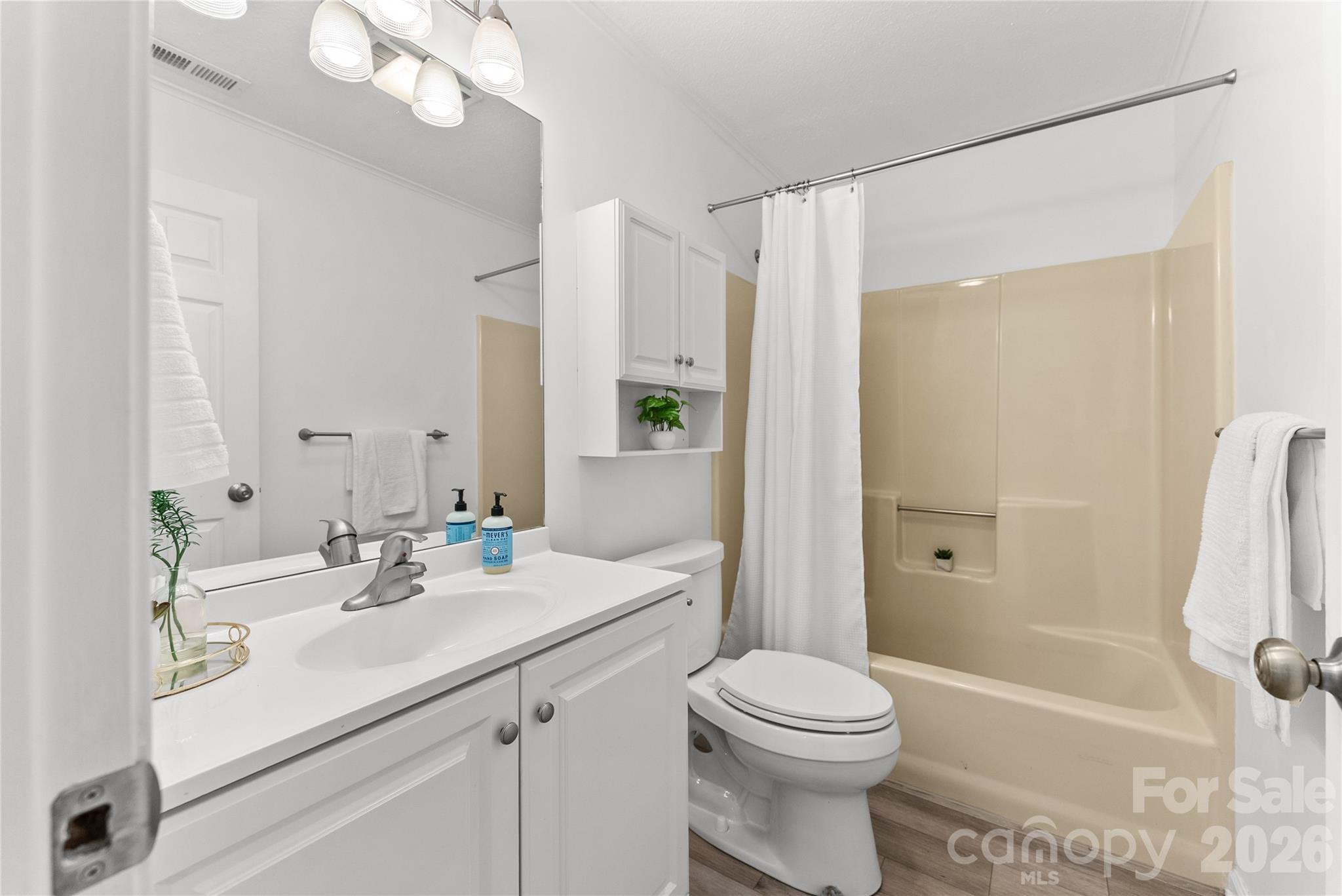 20 Timberlake Drive — Asheville