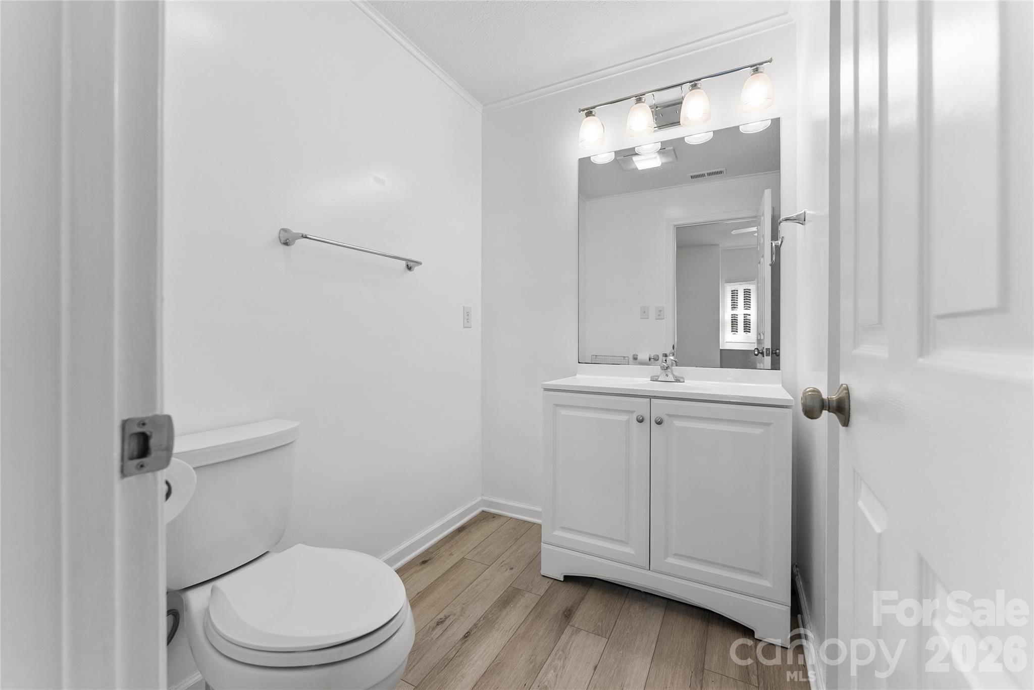 20 Timberlake Drive — Asheville
