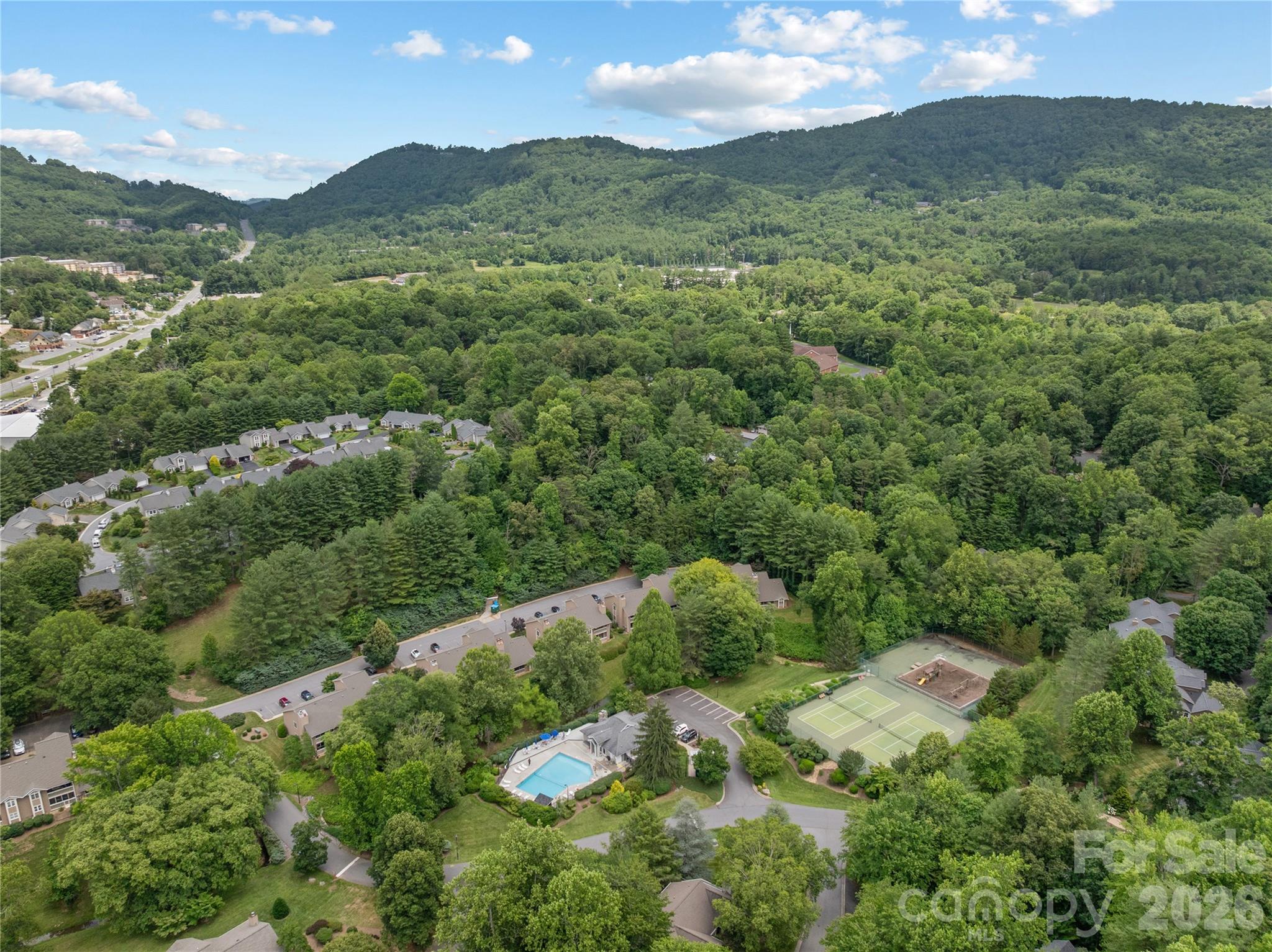 20 Timberlake Drive — Asheville
