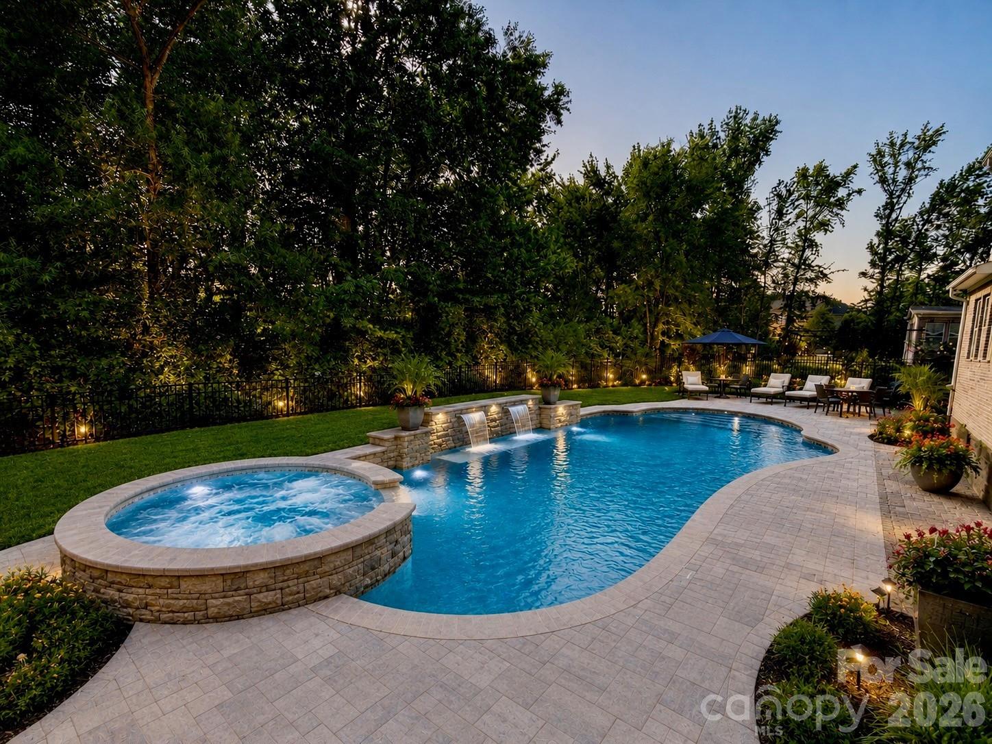 121 Enclave Boulevard — Matthews
