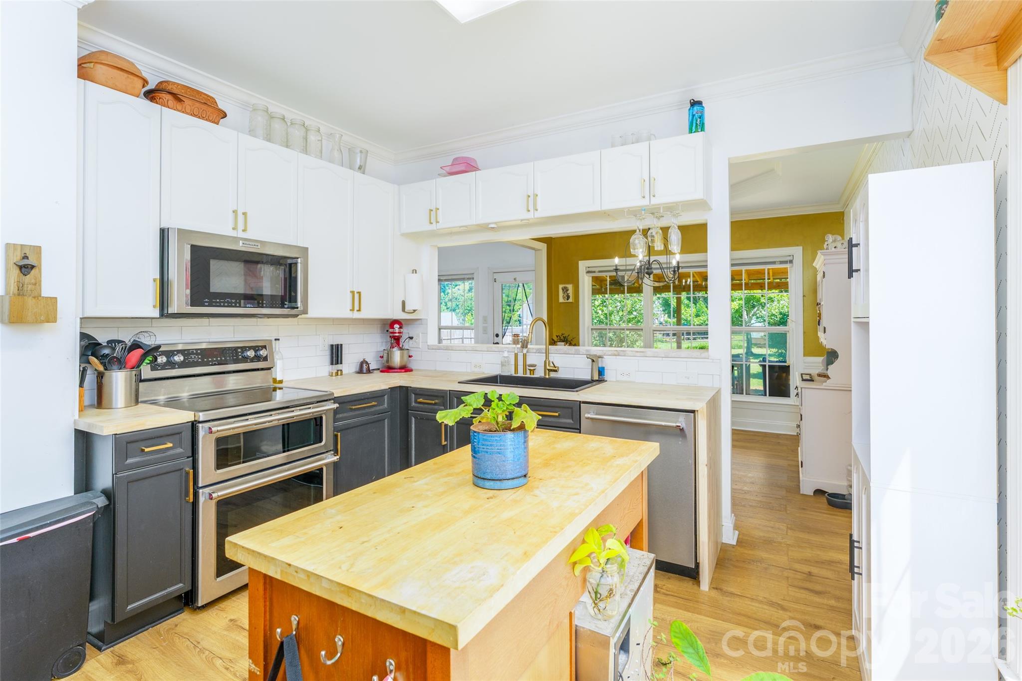 311 Winthrow Creek Road — Mooresville