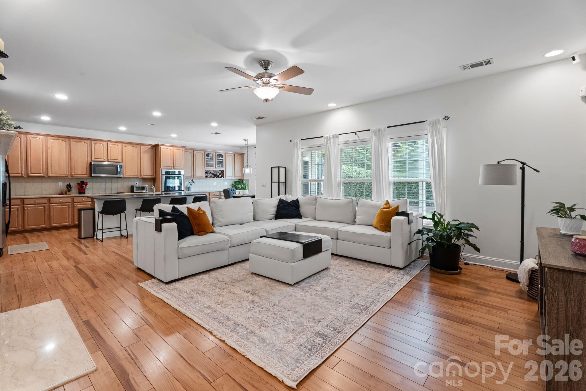 9509 Seamill Road — Charlotte