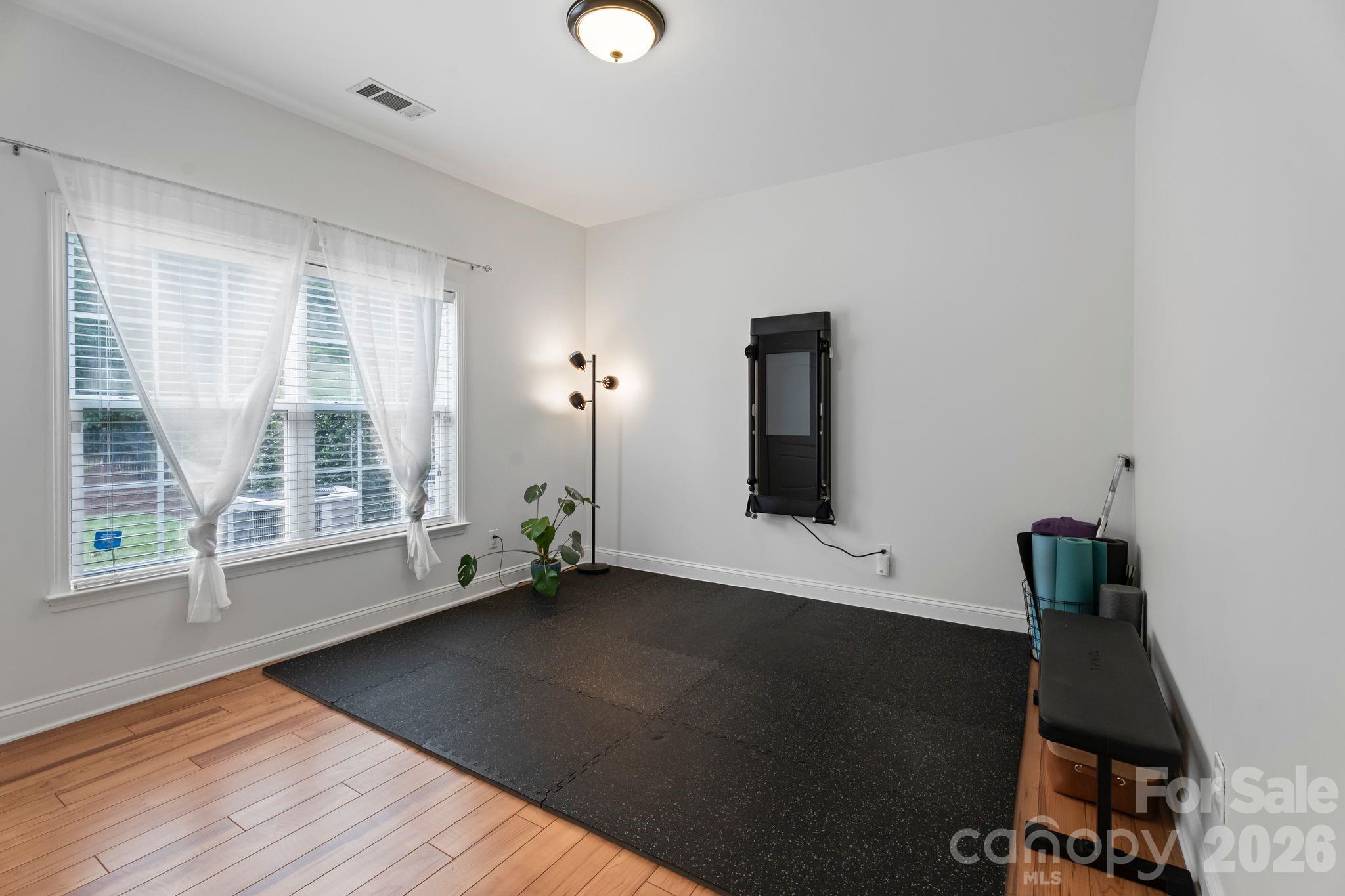 9509 Seamill Road — Charlotte