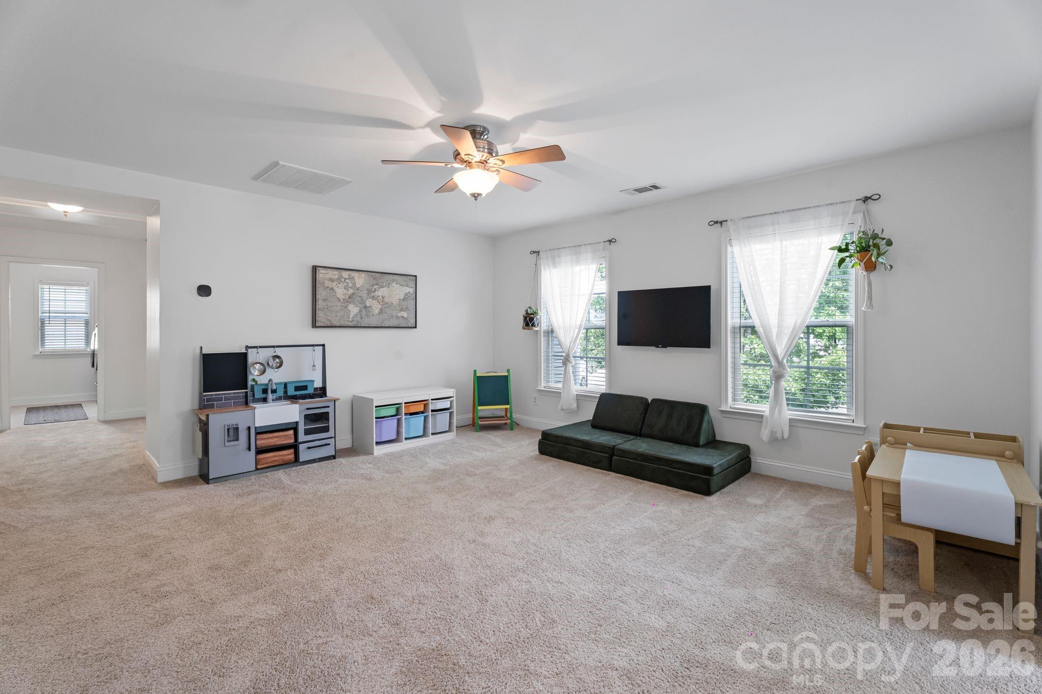 9509 Seamill Road — Charlotte