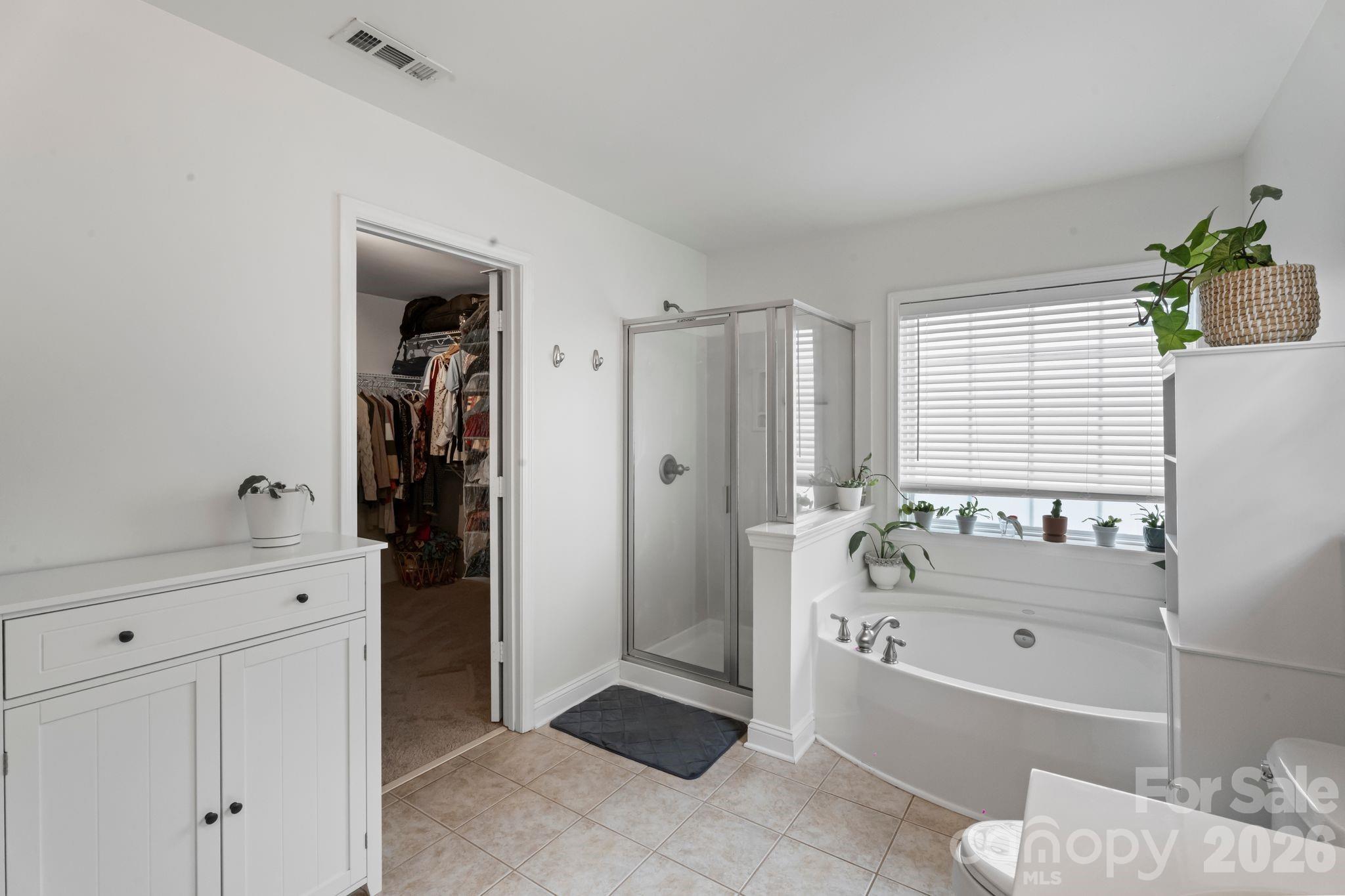 9509 Seamill Road — Charlotte
