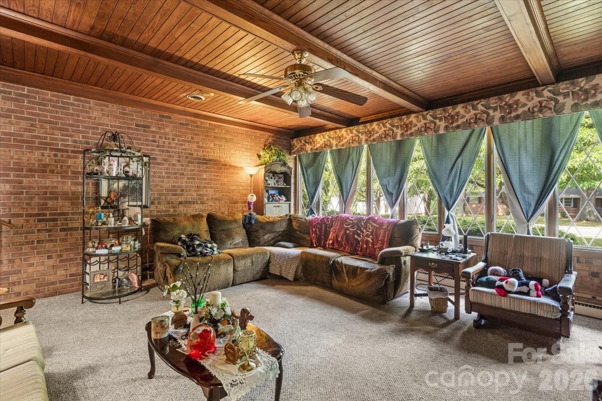 521 W Stokes Street — China Grove