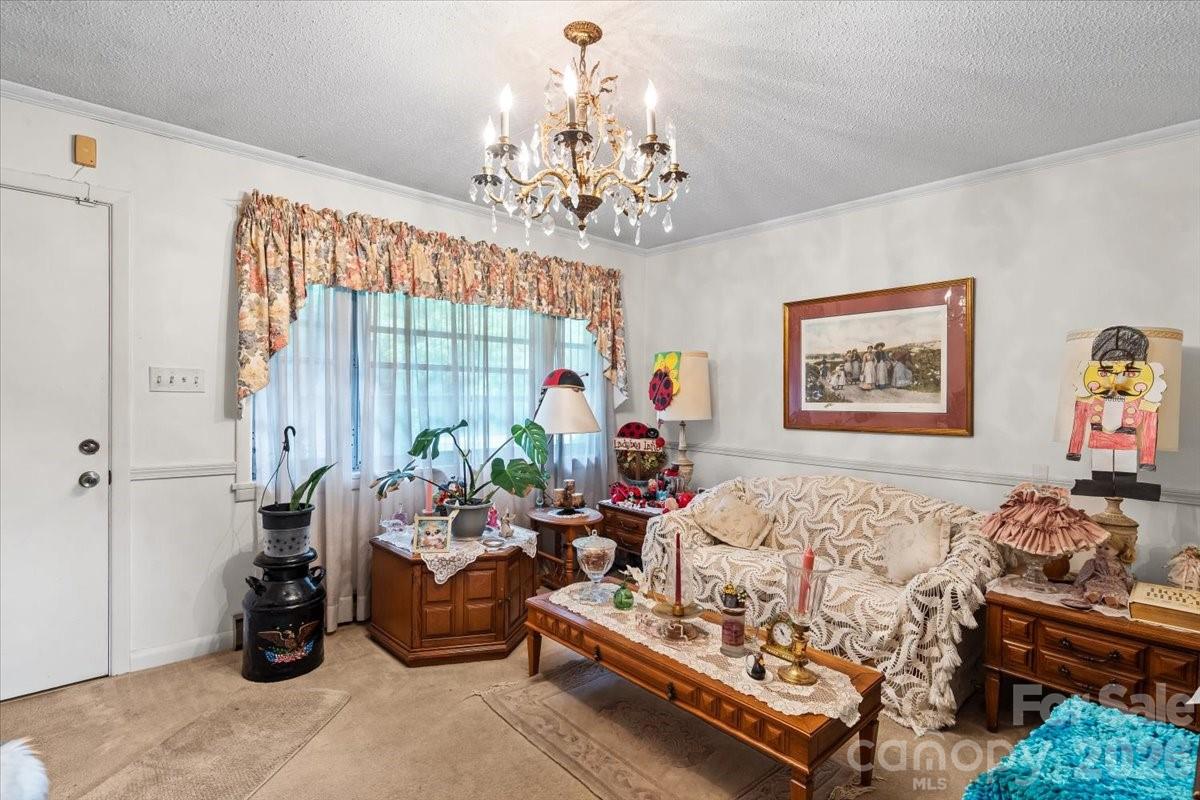 521 W Stokes Street — China Grove
