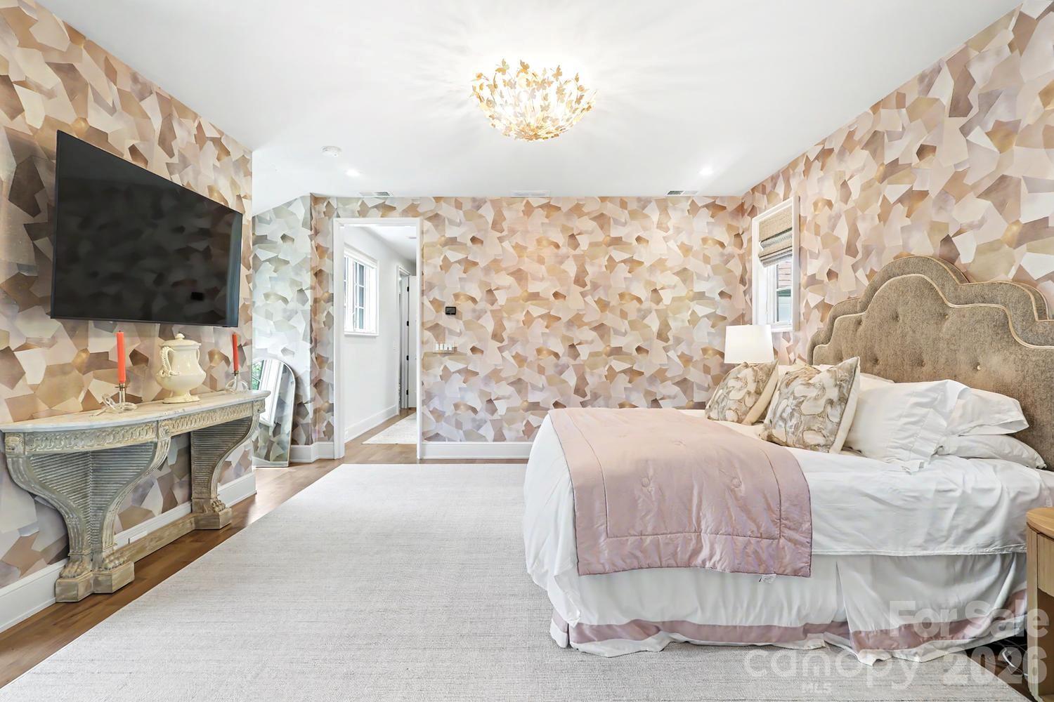 2310 Beverly Drive — Charlotte