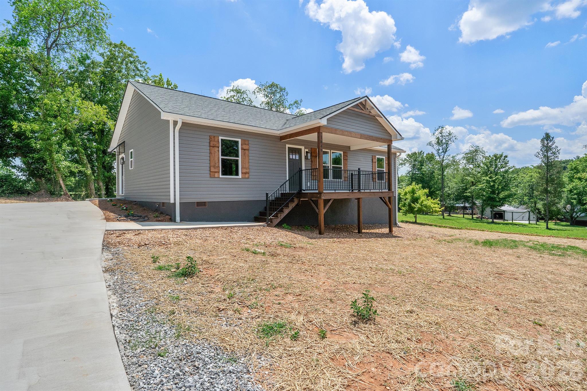 1649 Bentbrook Drive — Valdese