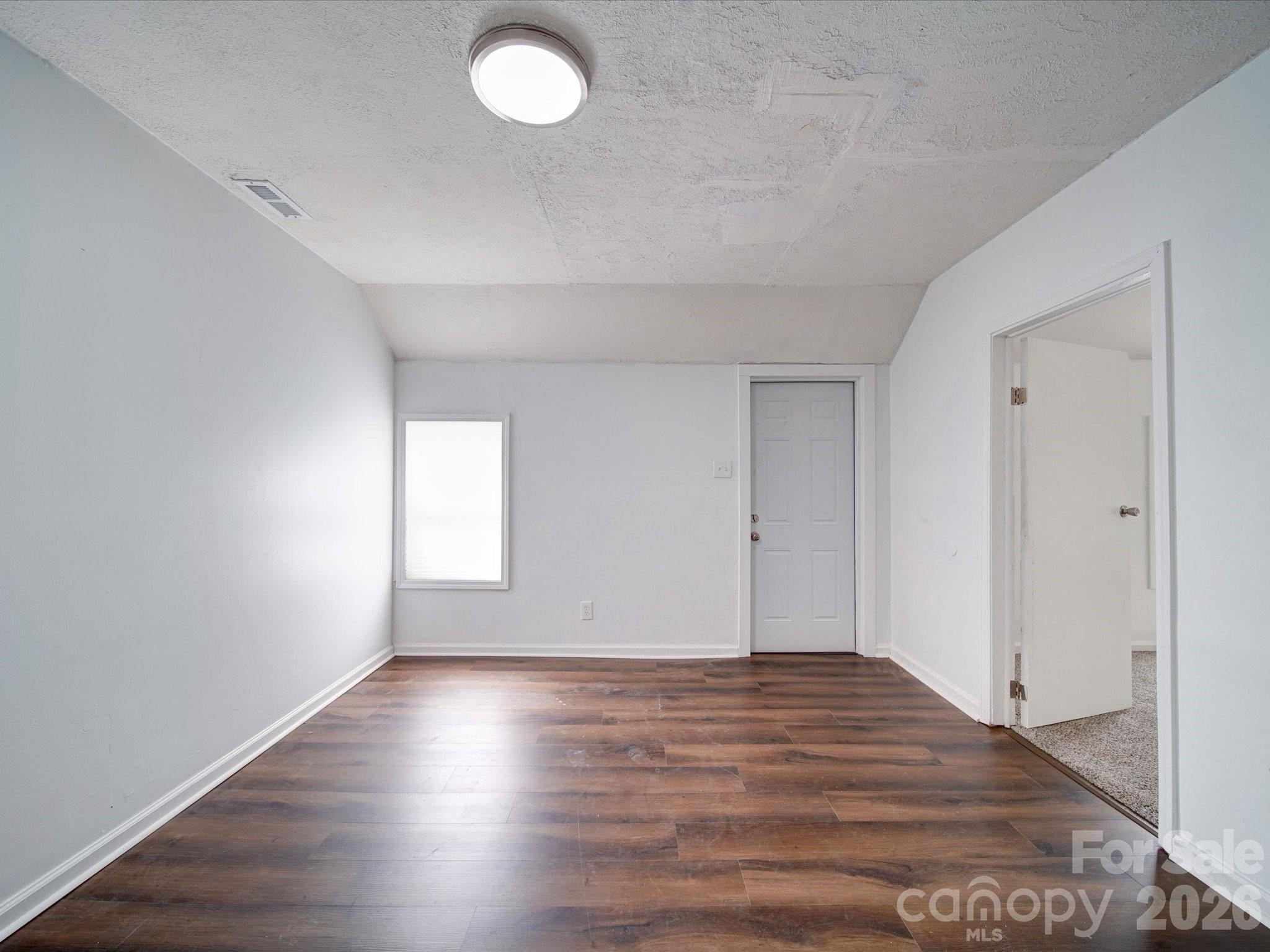 2300 Kennesaw Drive — Charlotte