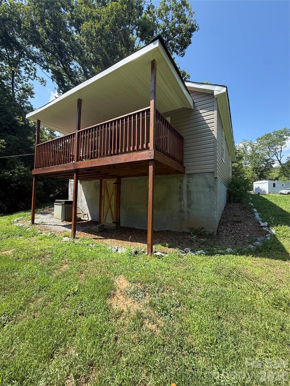 1312 Meadowlane Drive NW — Lenoir