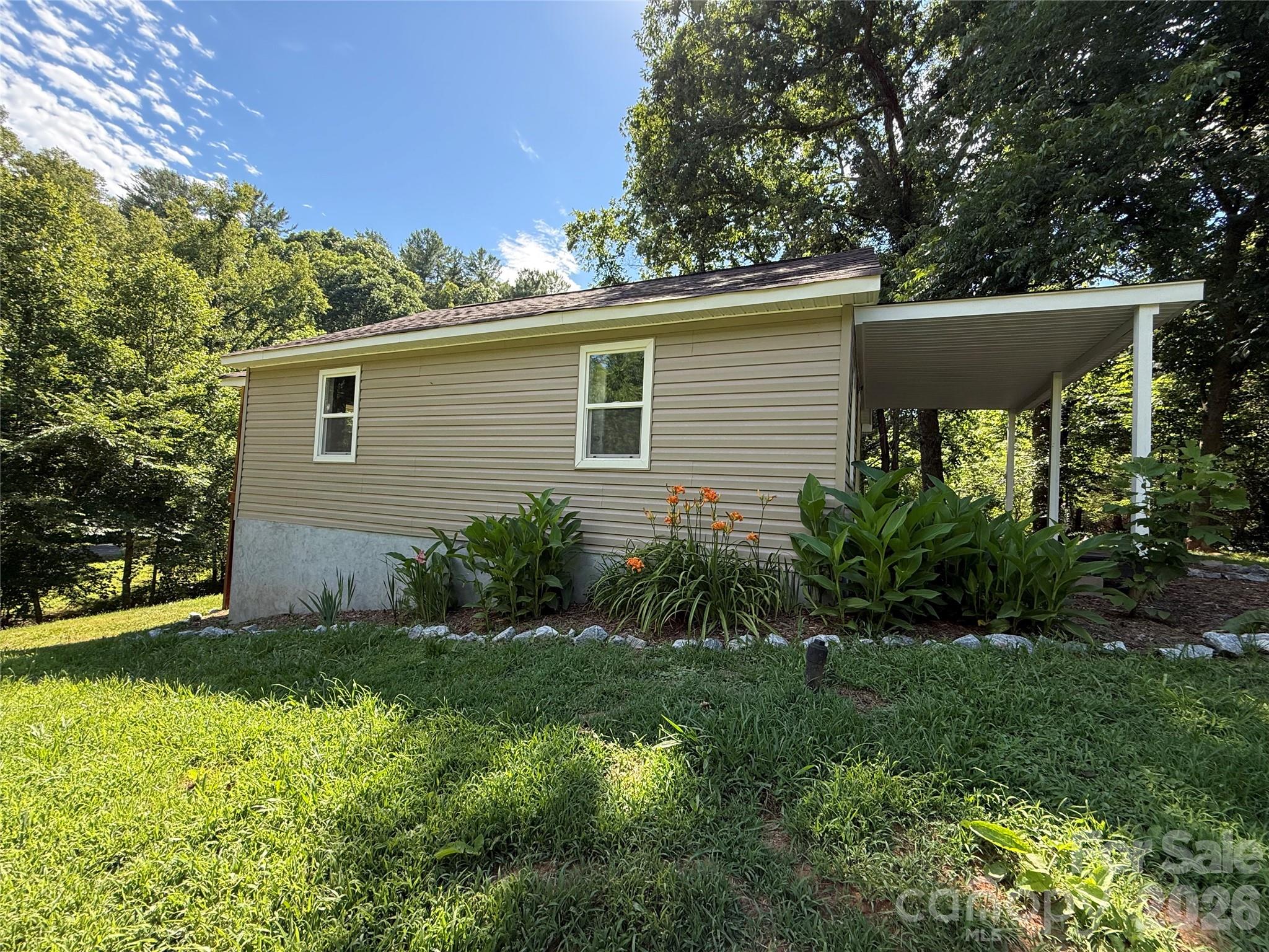 1312 Meadowlane Drive NW — Lenoir