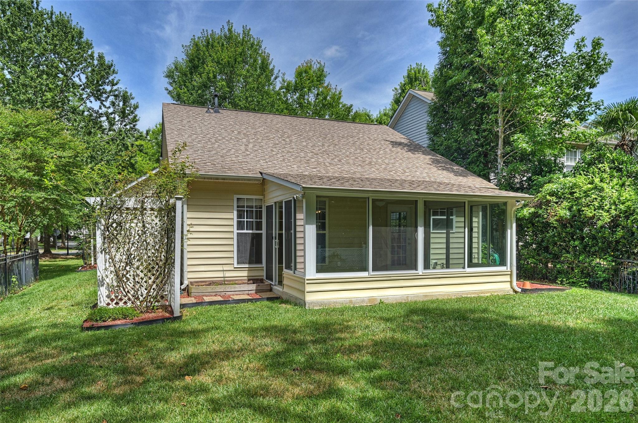 1549 Hammond Drive — Matthews