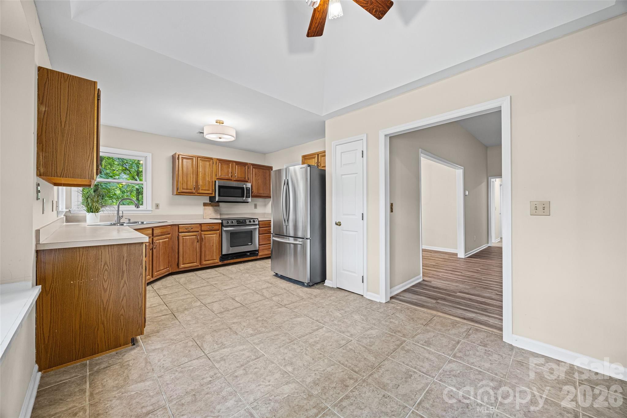 5053 Suwarrow Court — Tega Cay