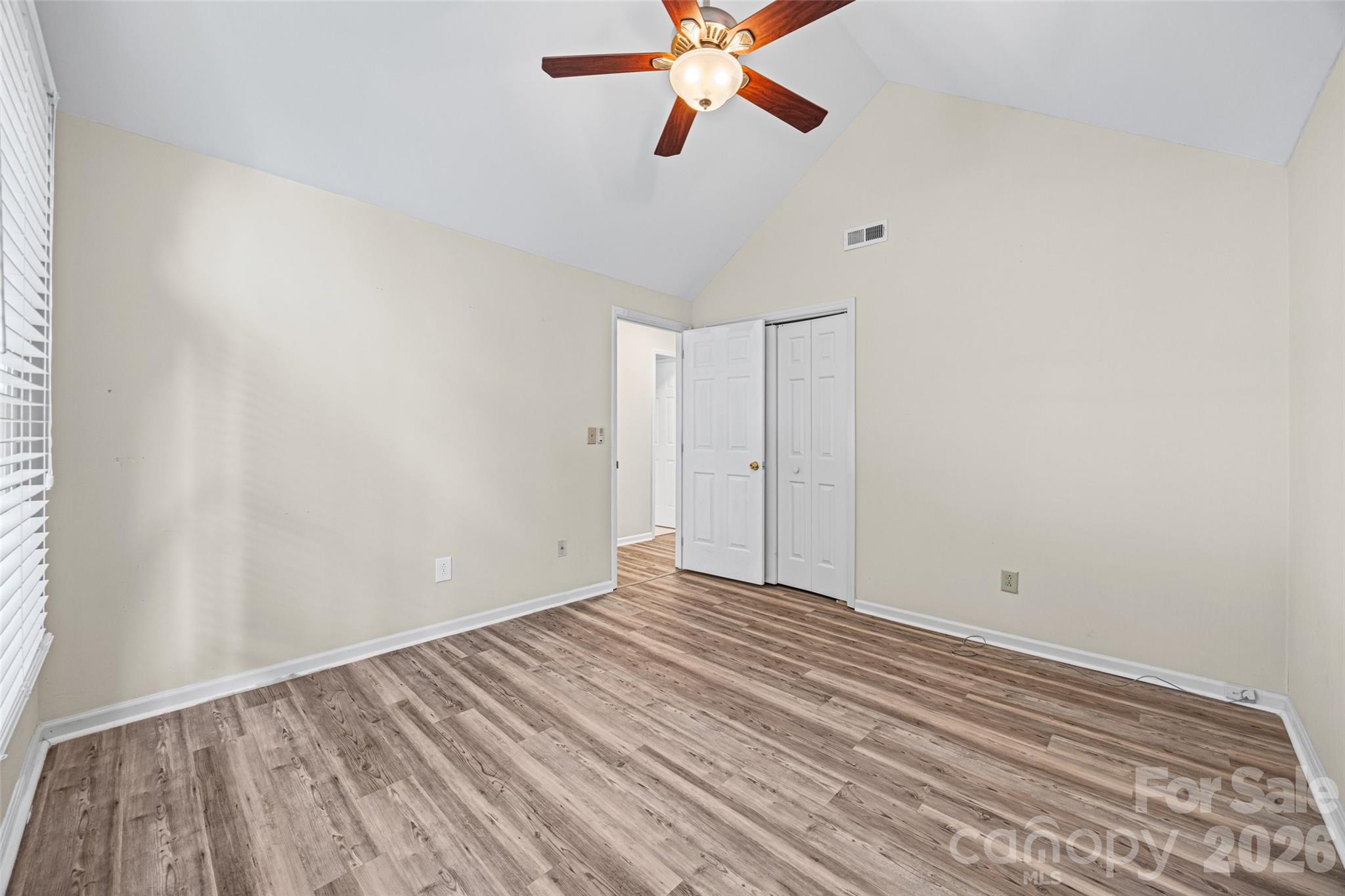 5053 Suwarrow Court — Tega Cay
