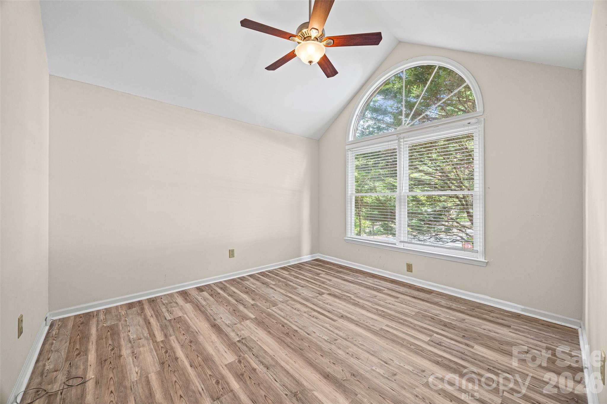 5053 Suwarrow Court — Tega Cay