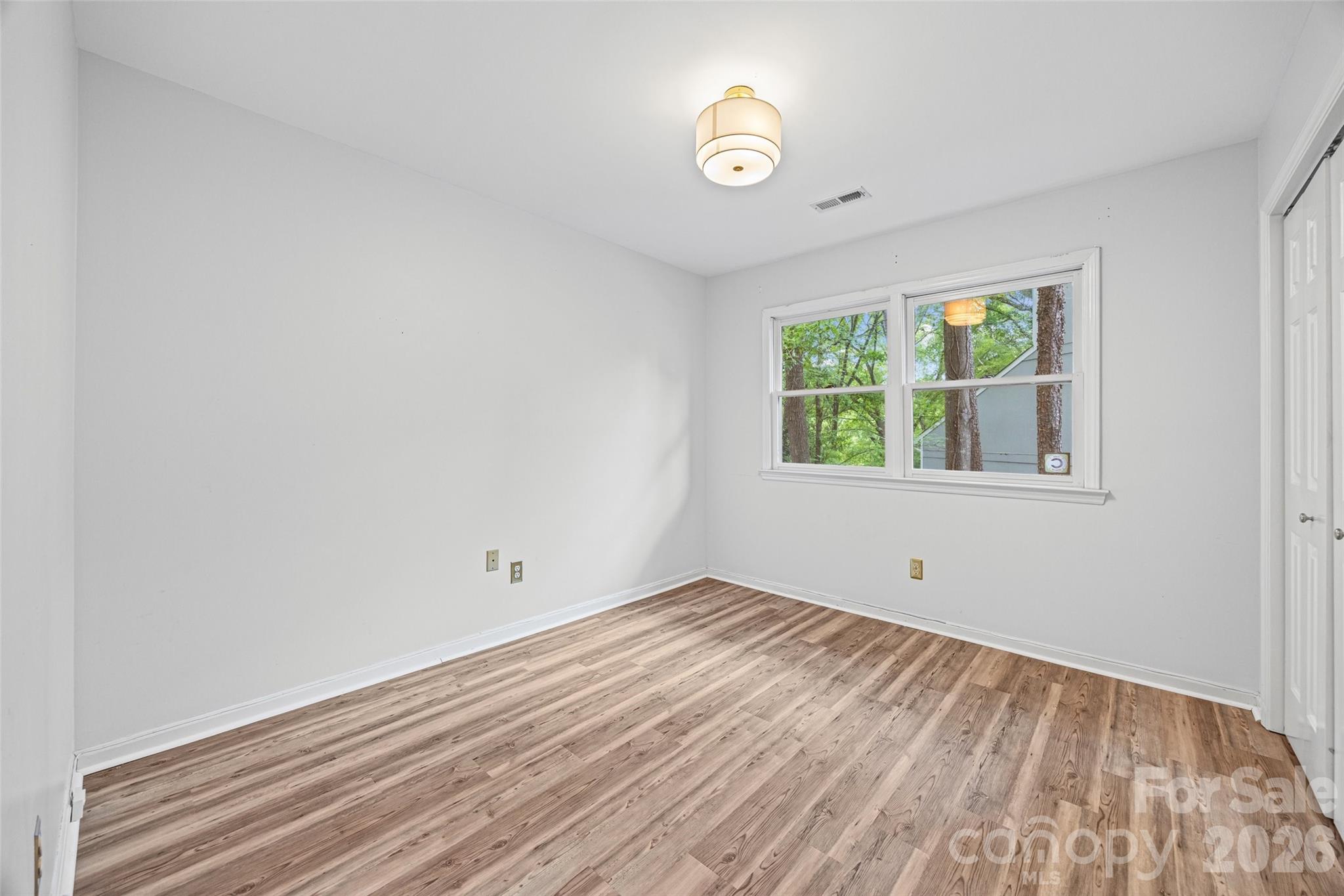 5053 Suwarrow Court — Tega Cay
