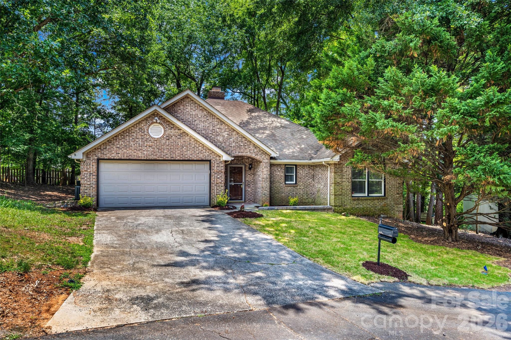 5053 Suwarrow Court — Tega Cay