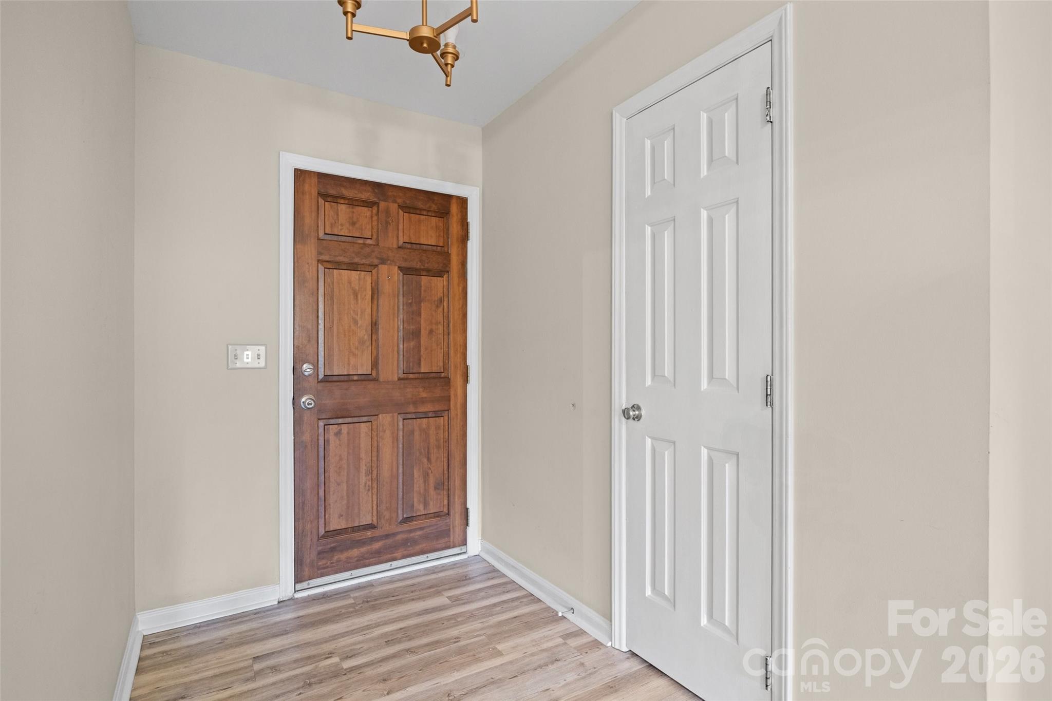 5053 Suwarrow Court — Tega Cay