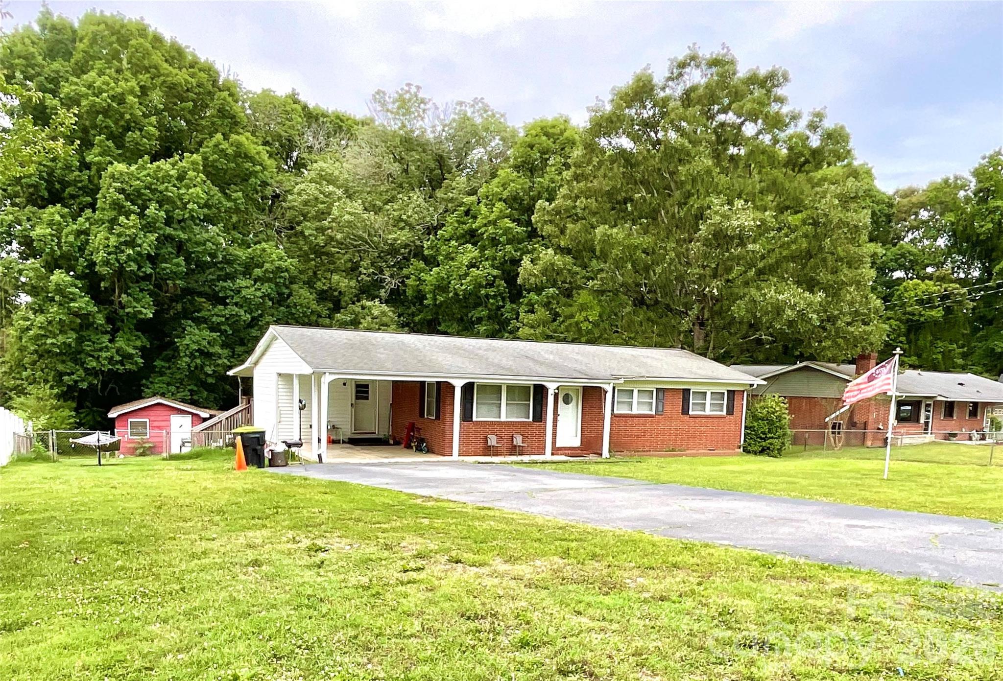 613 Shue Road — China Grove