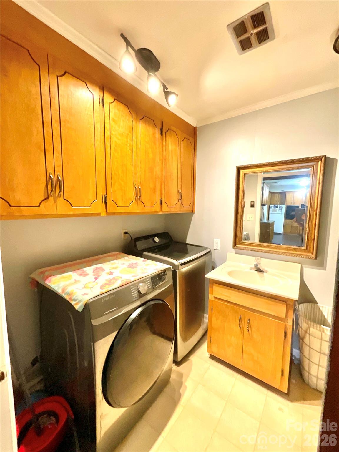 613 Shue Road — China Grove