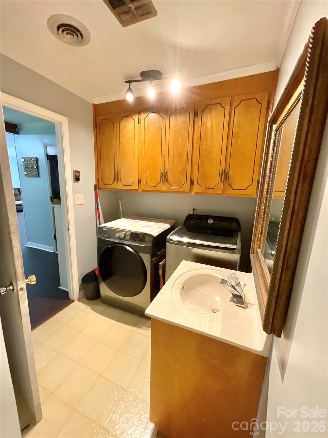 613 Shue Road — China Grove