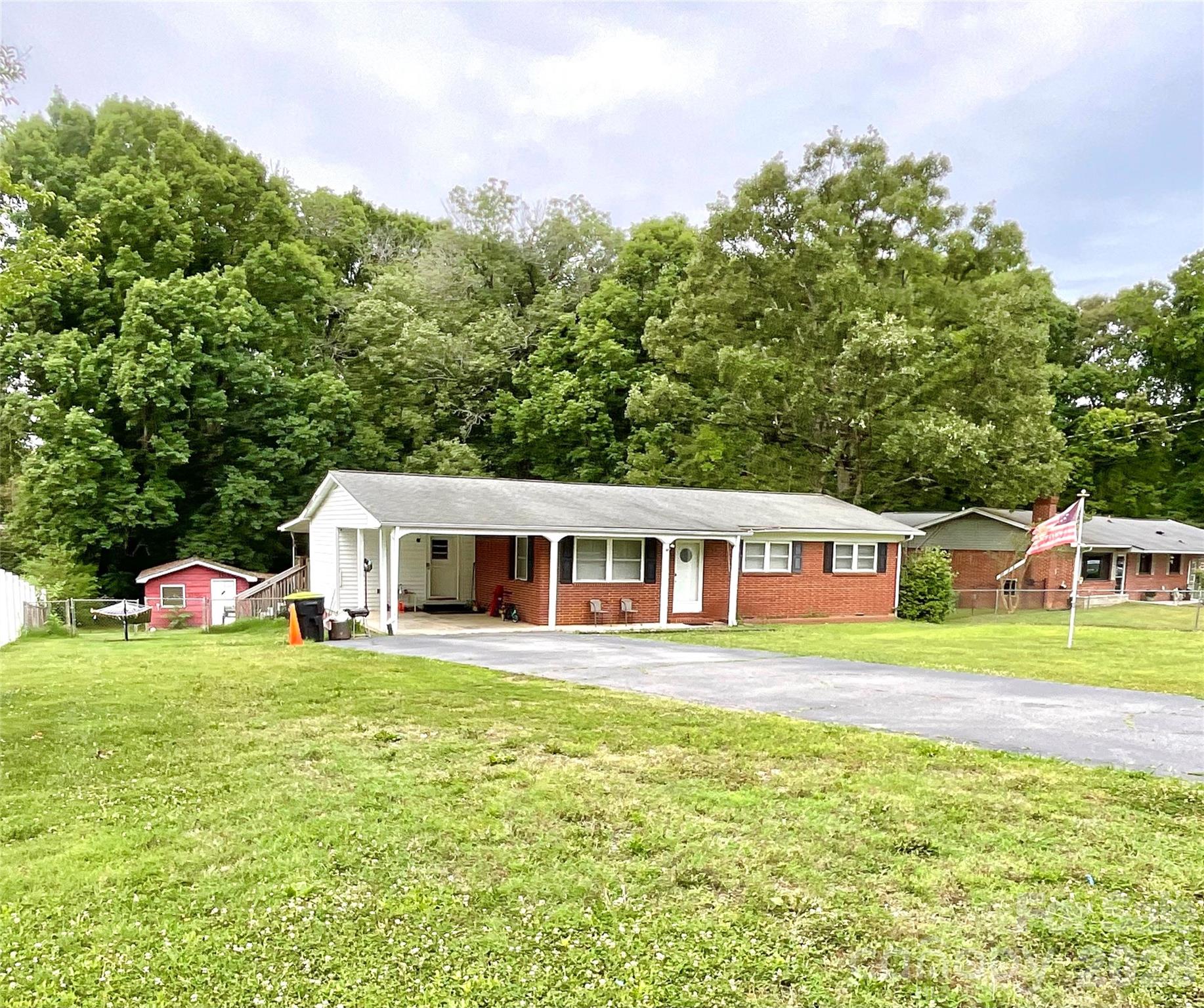 613 Shue Road — China Grove