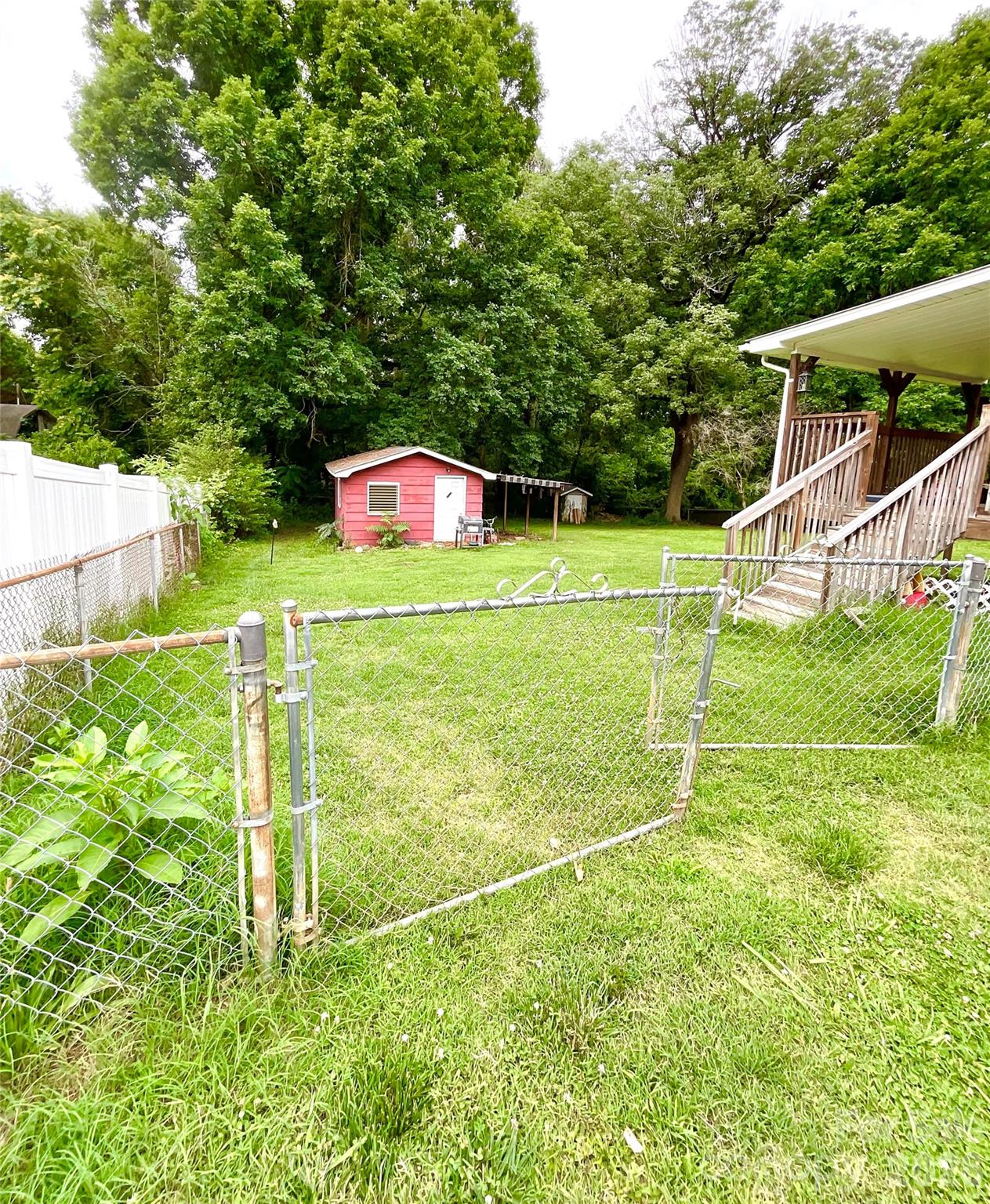 613 Shue Road — China Grove