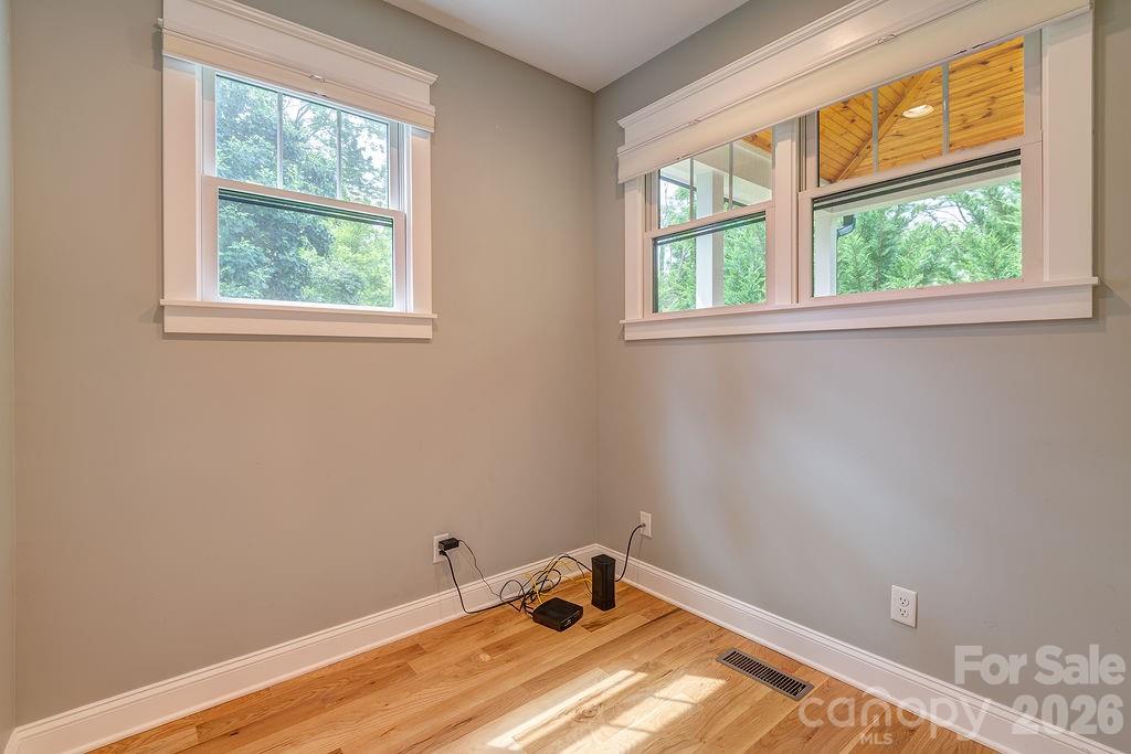 18 Wildwood Park Drive — Weaverville