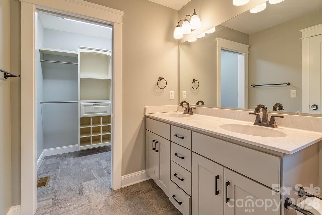 18 Wildwood Park Drive — Weaverville