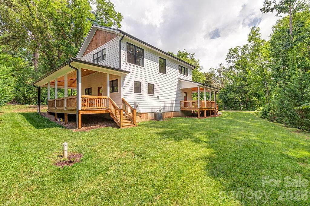 18 Wildwood Park Drive — Weaverville