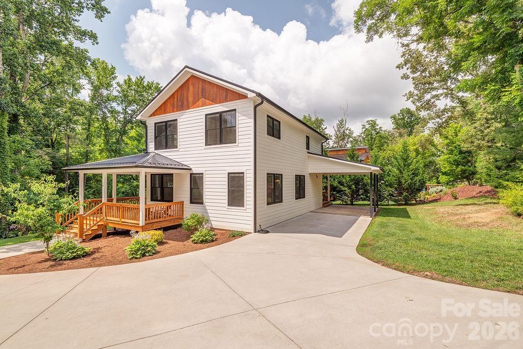 18 Wildwood Park Drive — Weaverville