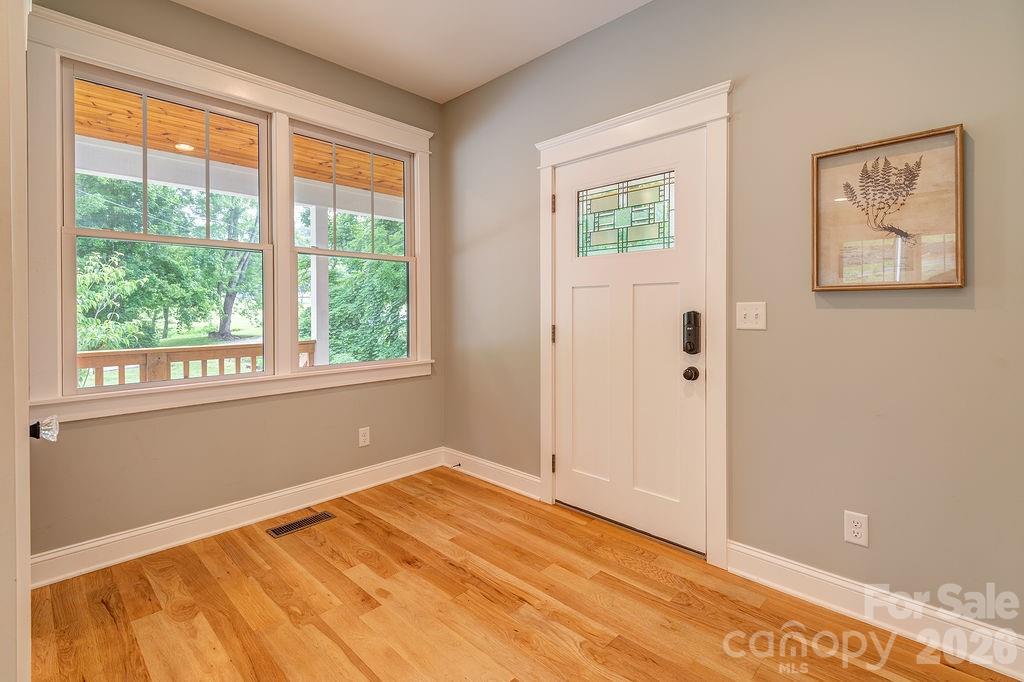 18 Wildwood Park Drive — Weaverville