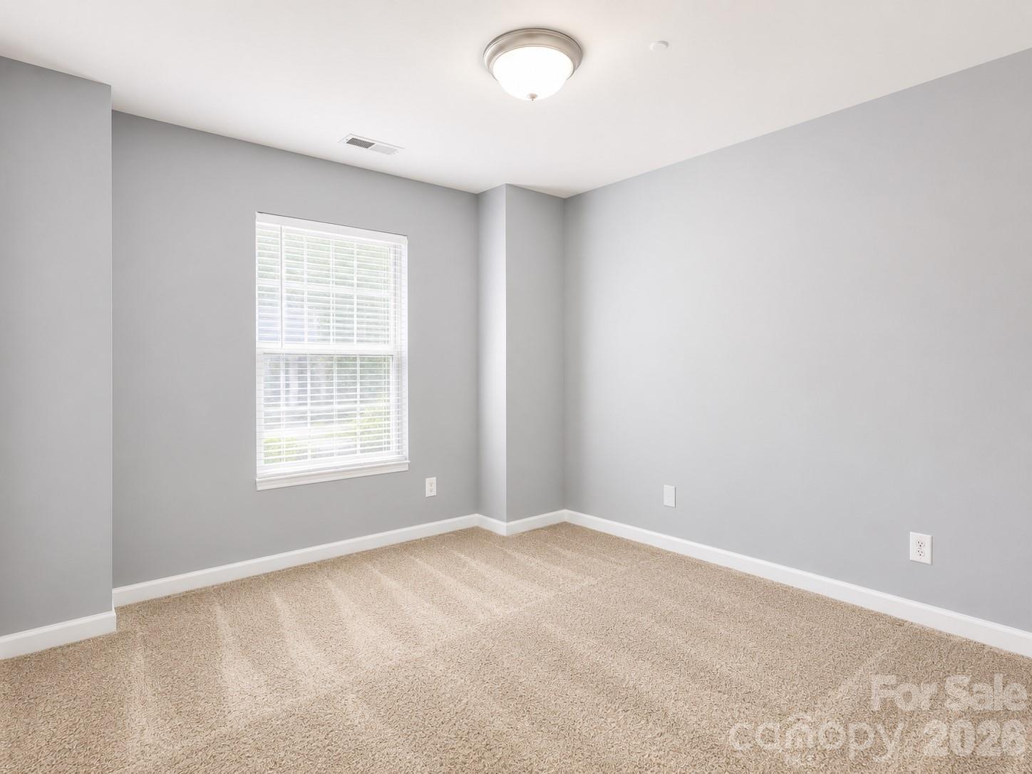 9815 Treeside Lane — Matthews