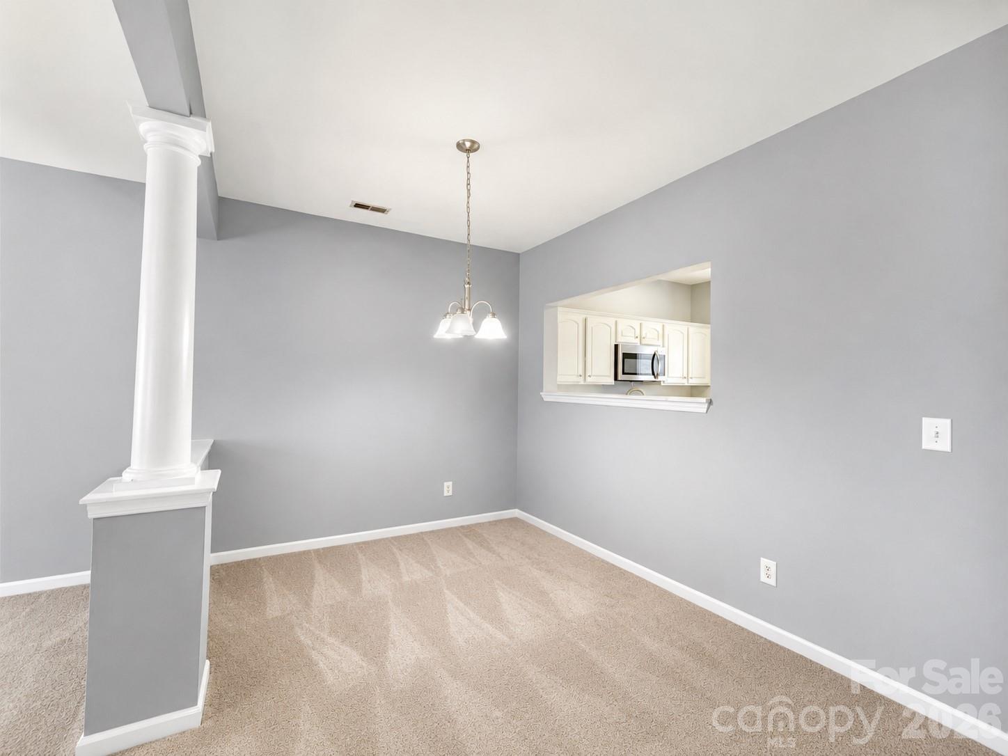 9815 Treeside Lane — Matthews