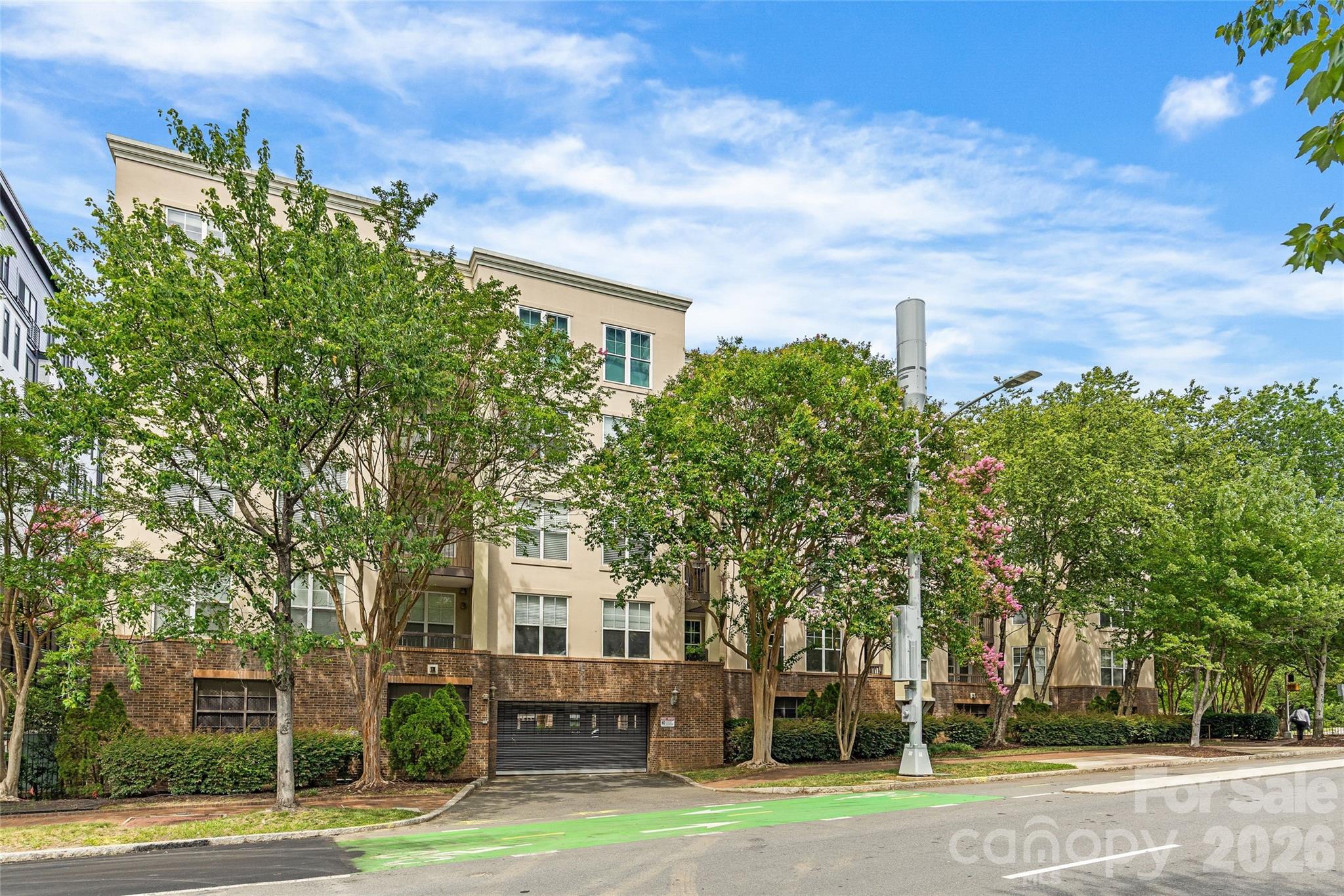 405 W 7th Street — Charlotte