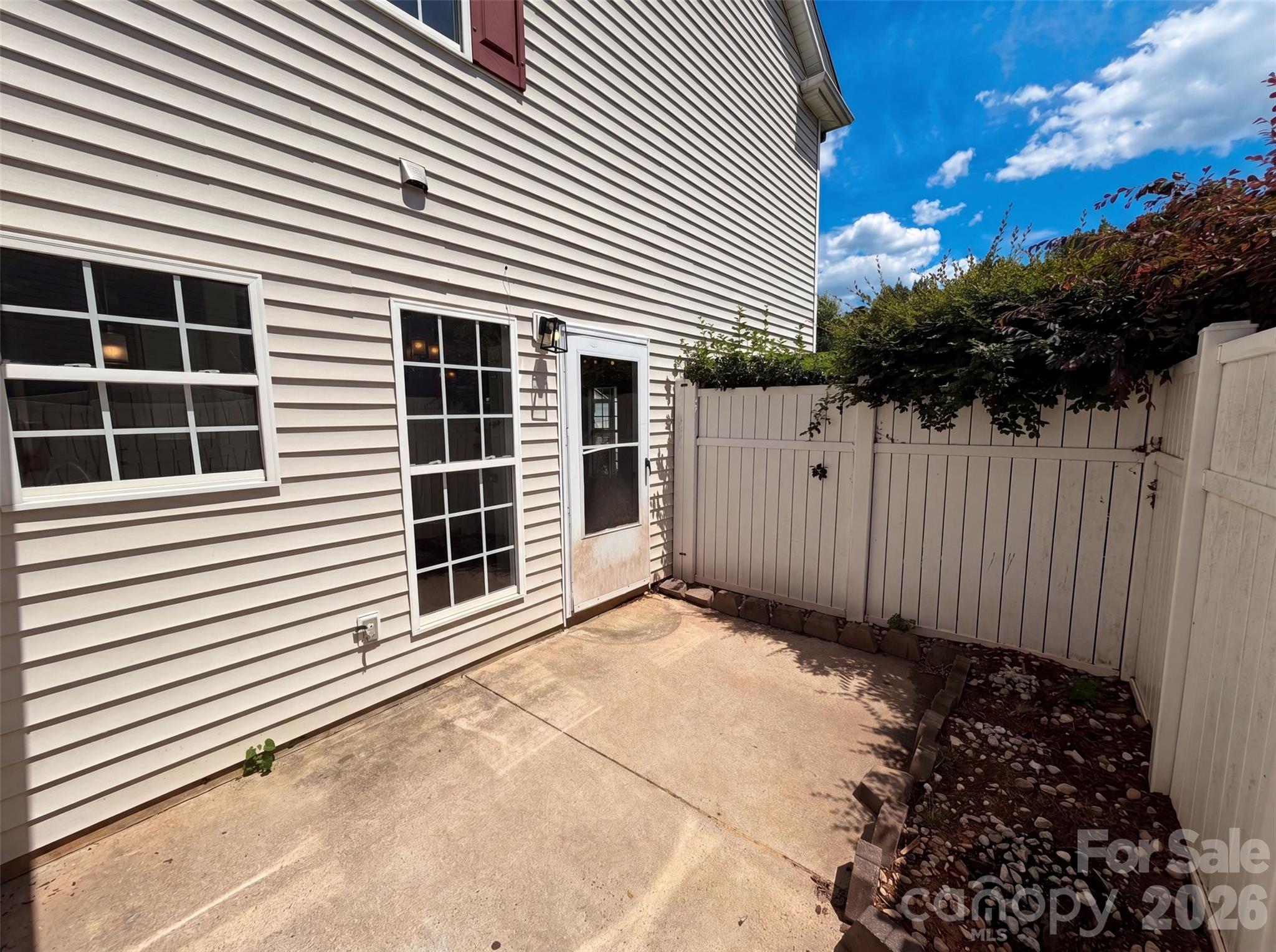 3831 Mohawk Court — Charlotte