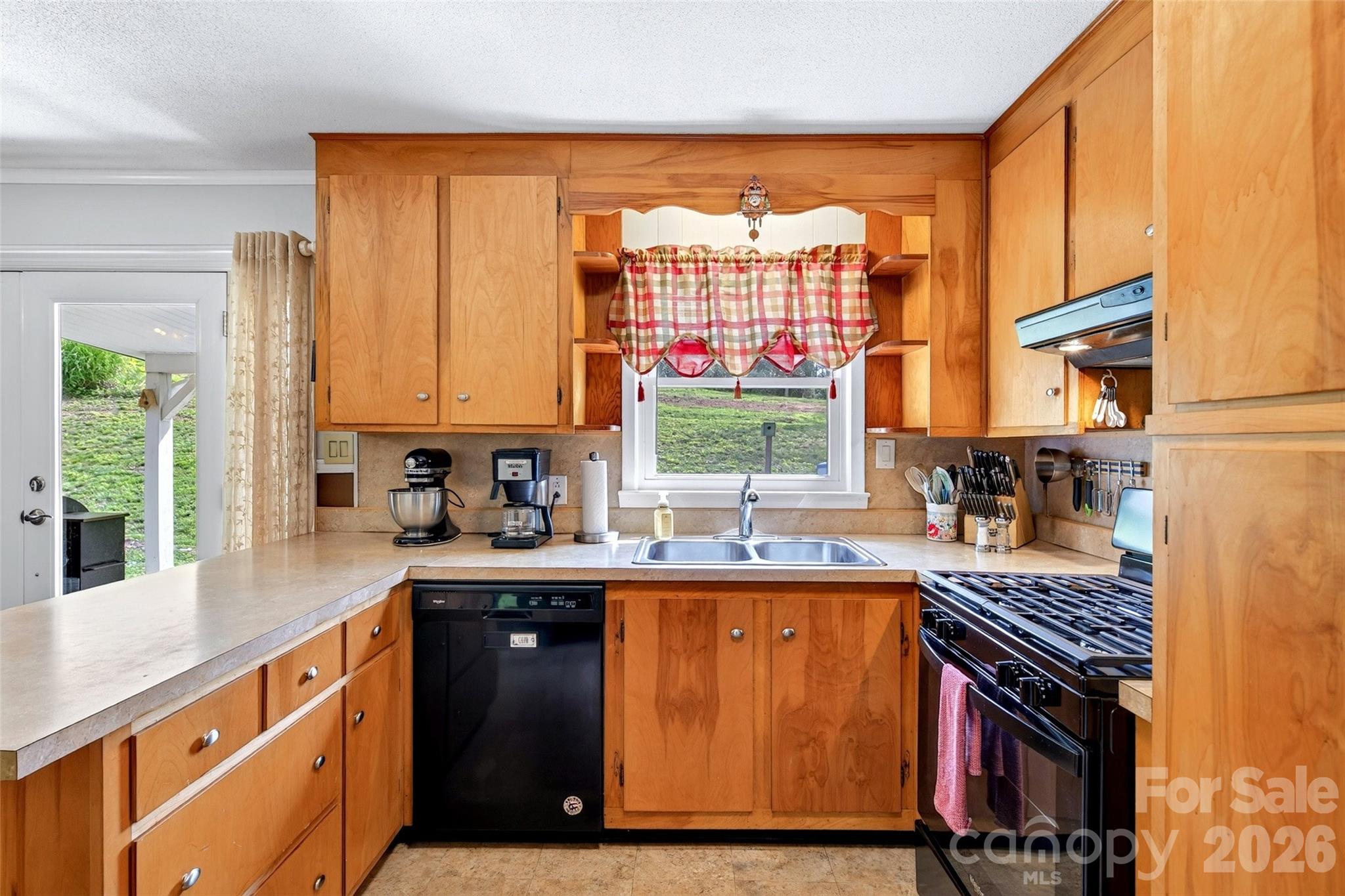 2355 Tatertown Loop — Nebo