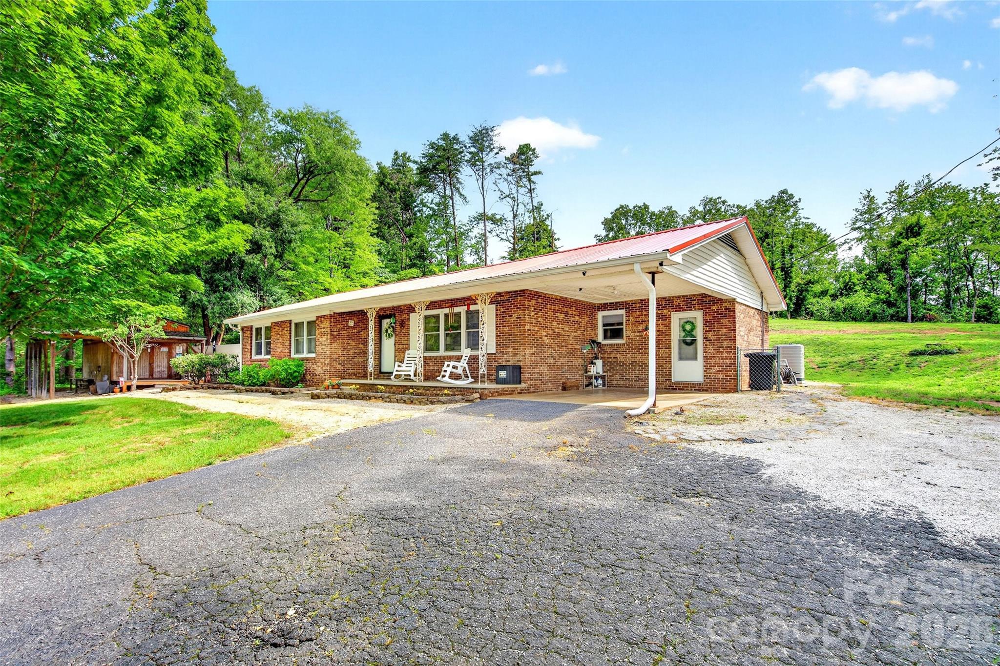 2355 Tatertown Loop — Nebo