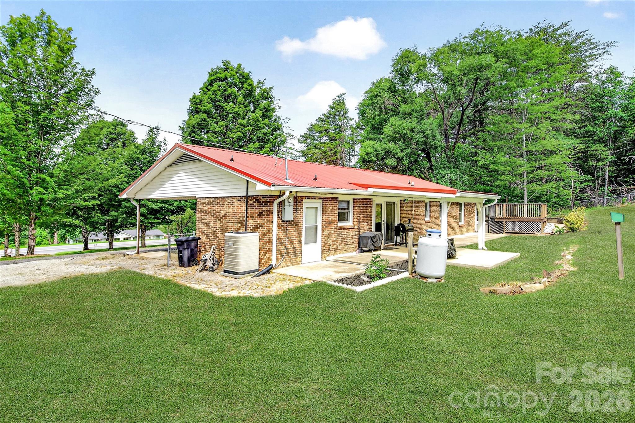 2355 Tatertown Loop — Nebo