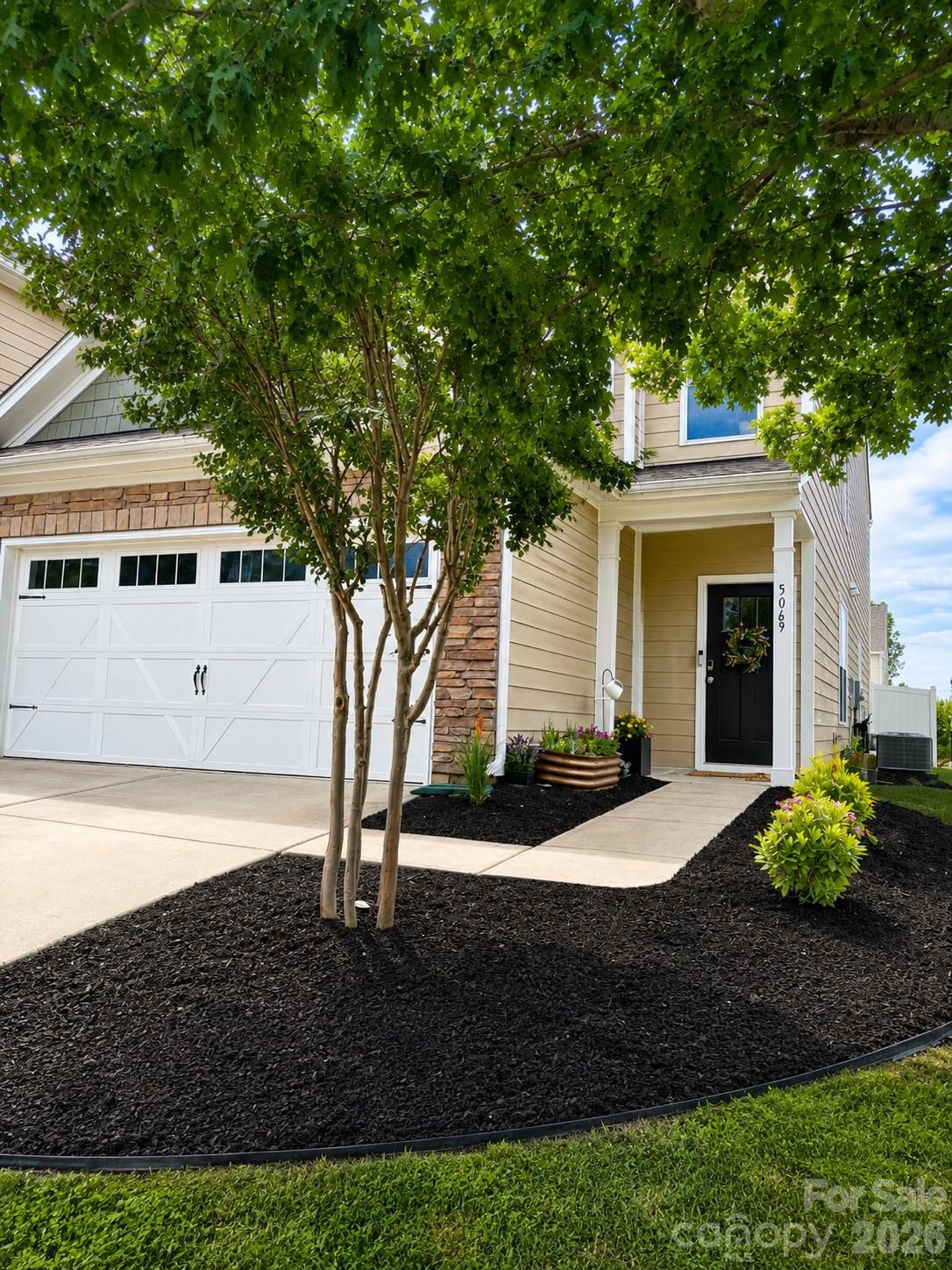 5069 Gribble Lane — Lancaster