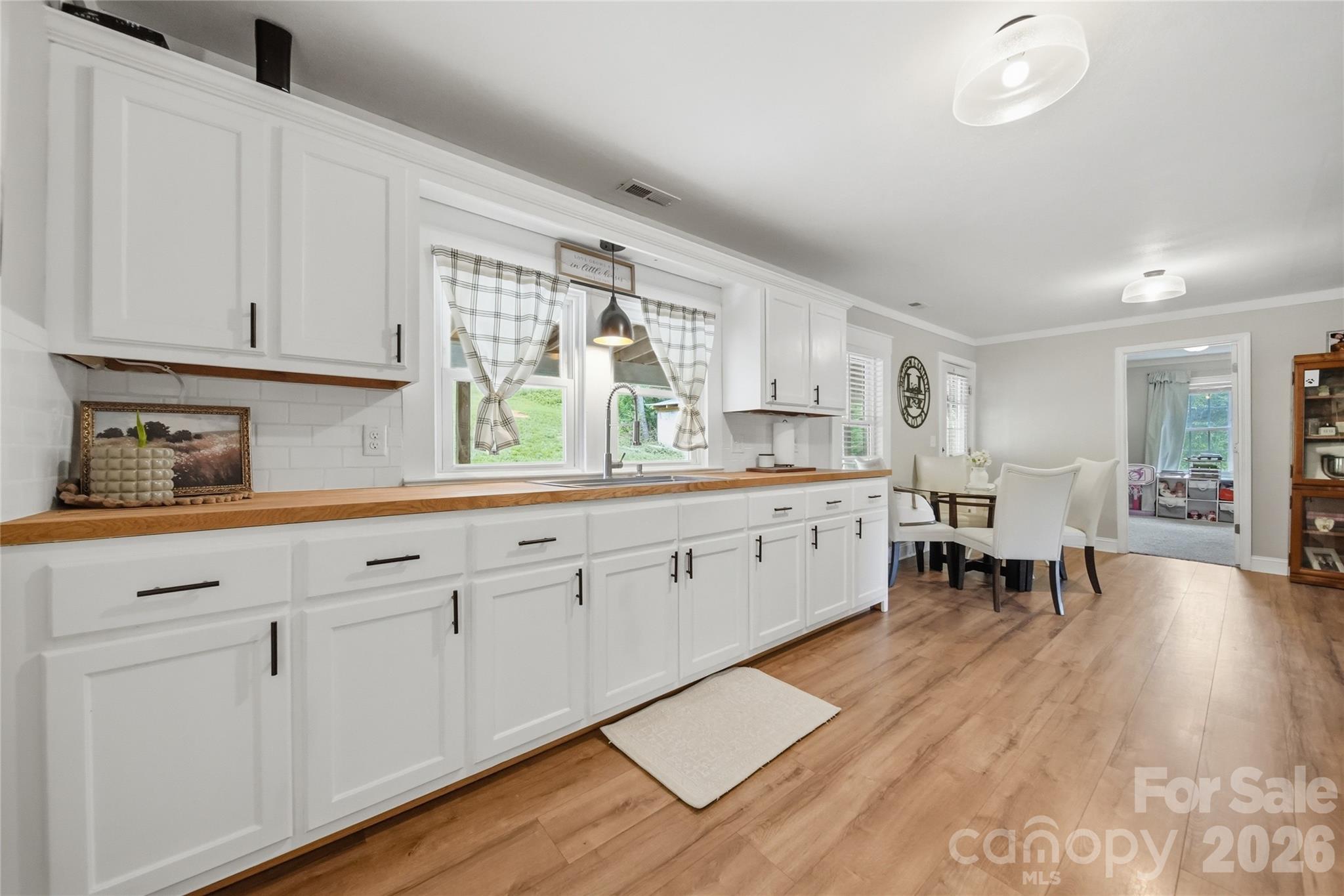 4710 Overland Road — Lenoir