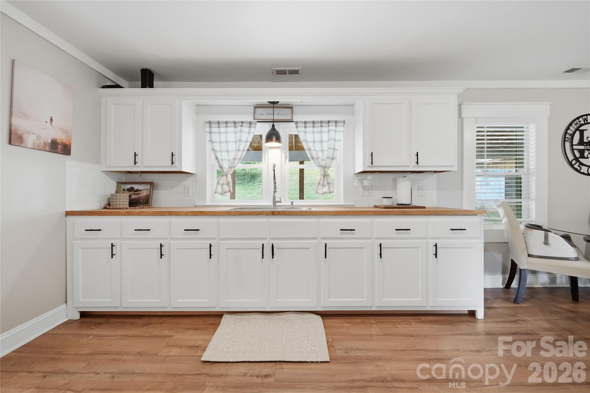 4710 Overland Road — Lenoir