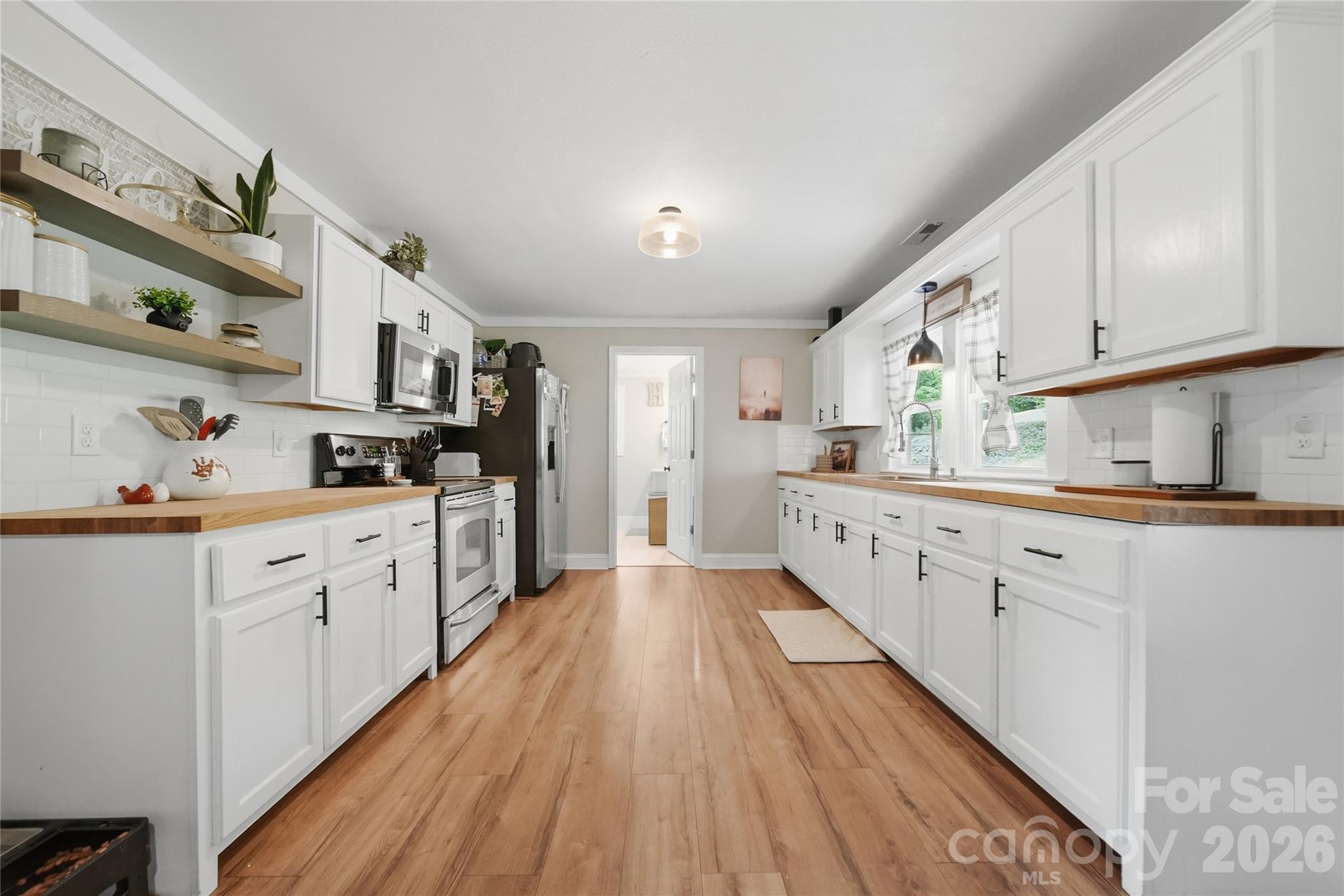 4710 Overland Road — Lenoir
